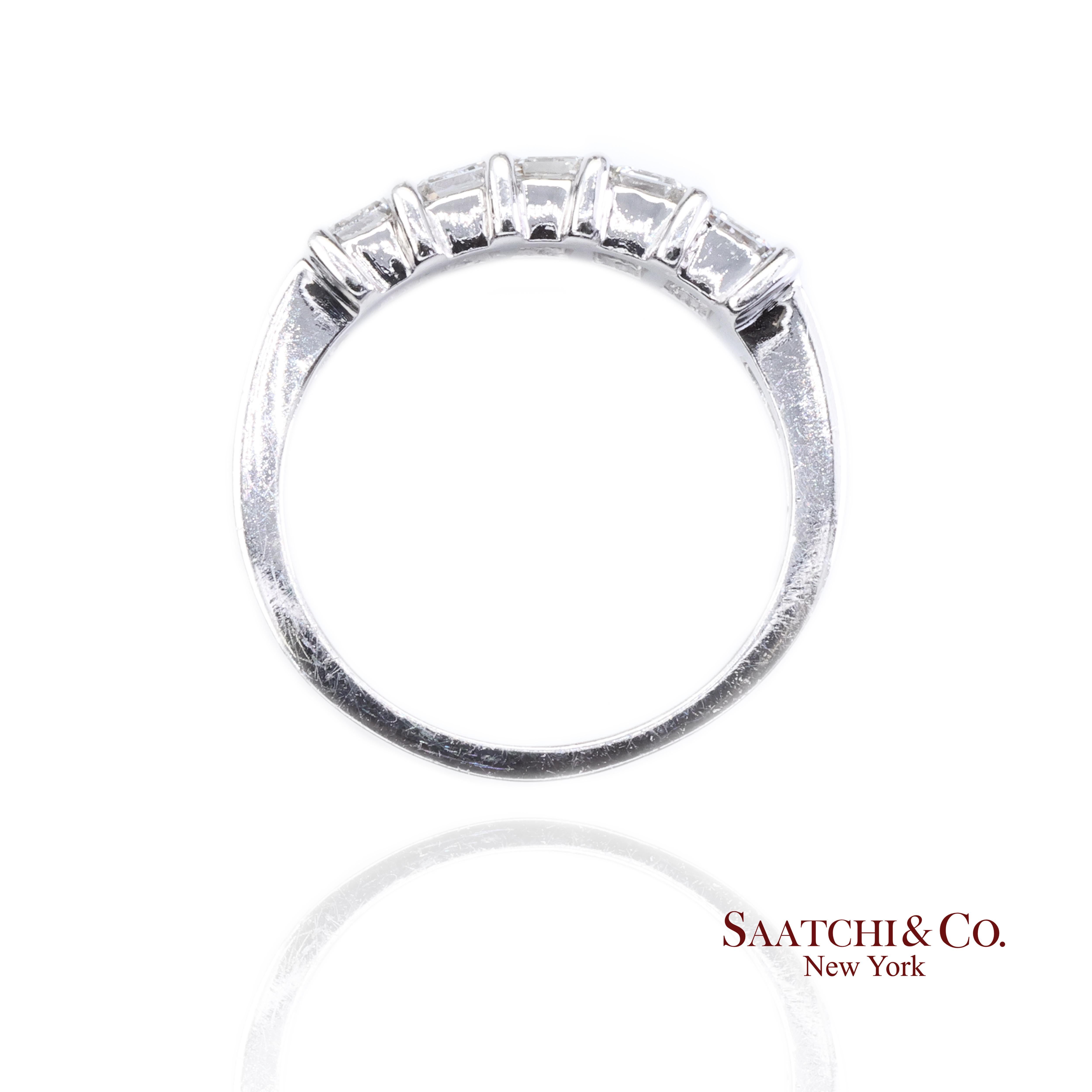 Bague en platine 950 avec diamant baguette naturel en vente 1