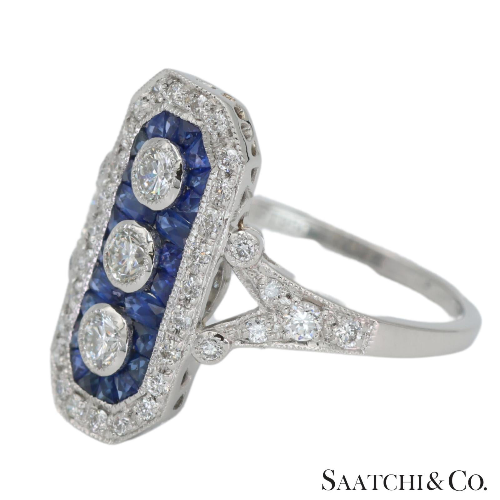 Taglio rotondo Platinum 950 Natural Diamond and Natural Sapphire Elegant Ring in vendita