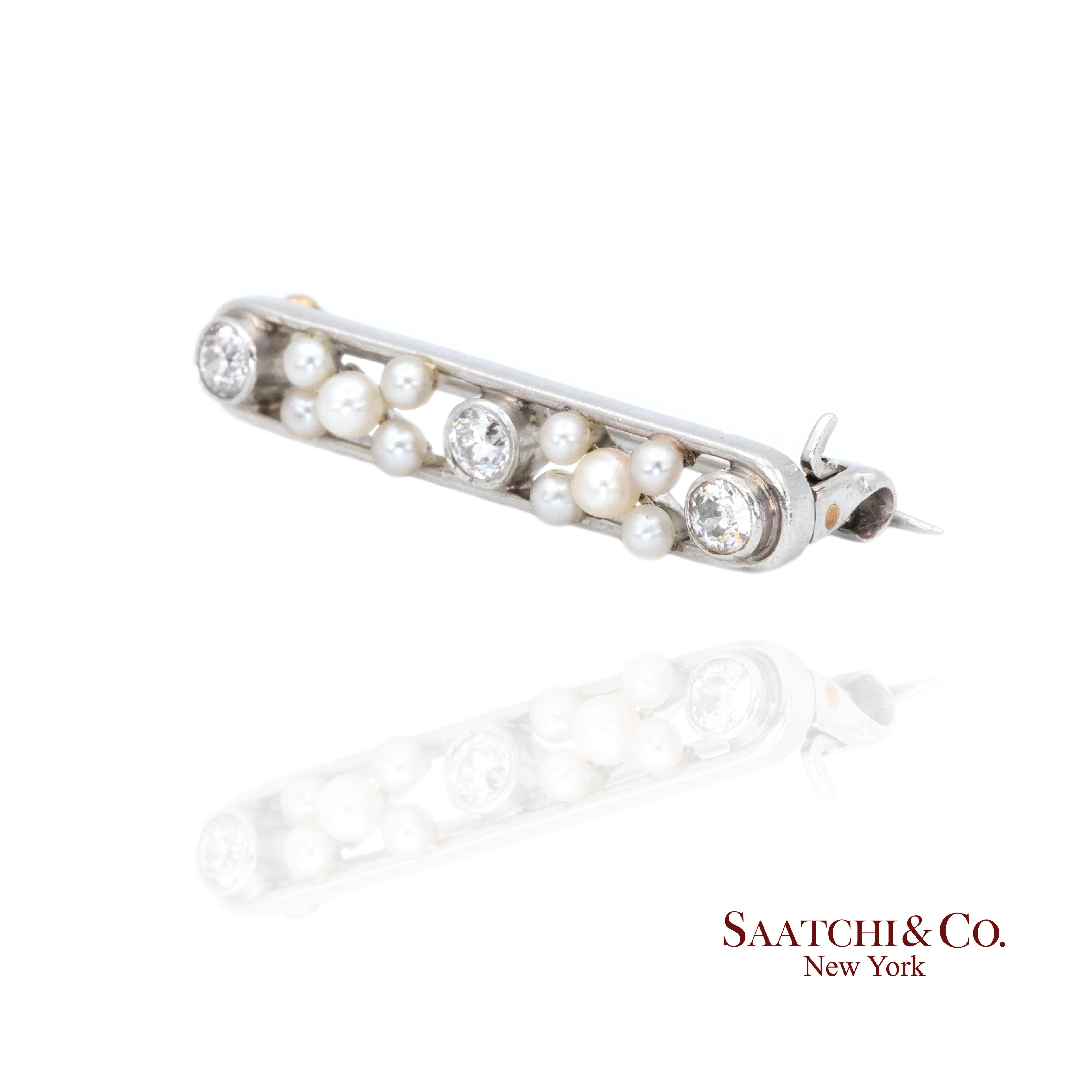 Contemporain Broche / épingle en platine 950 perles rondes naturelles et diamants naturels en vente