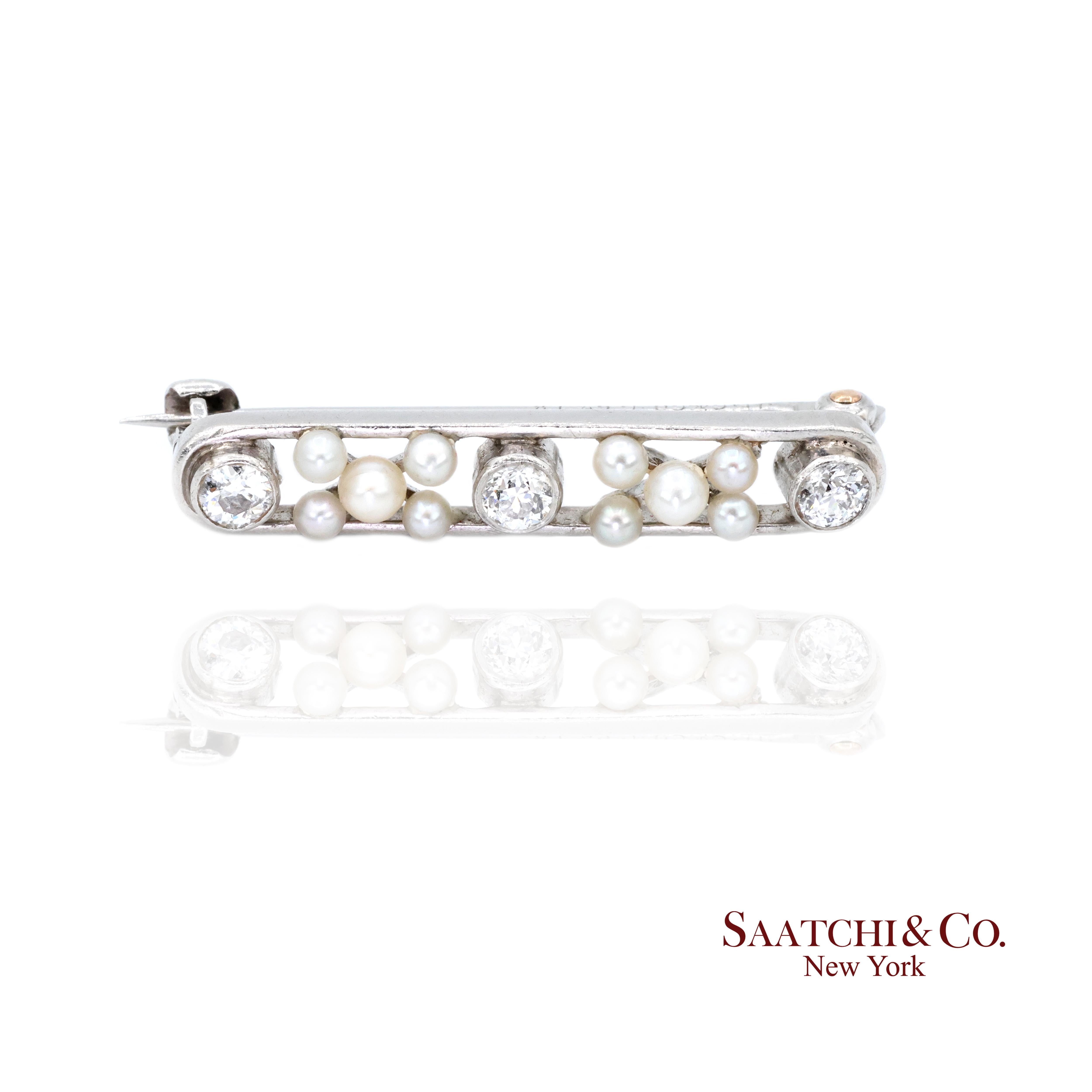 Taille ronde Broche / épingle en platine 950 perles rondes naturelles et diamants naturels en vente