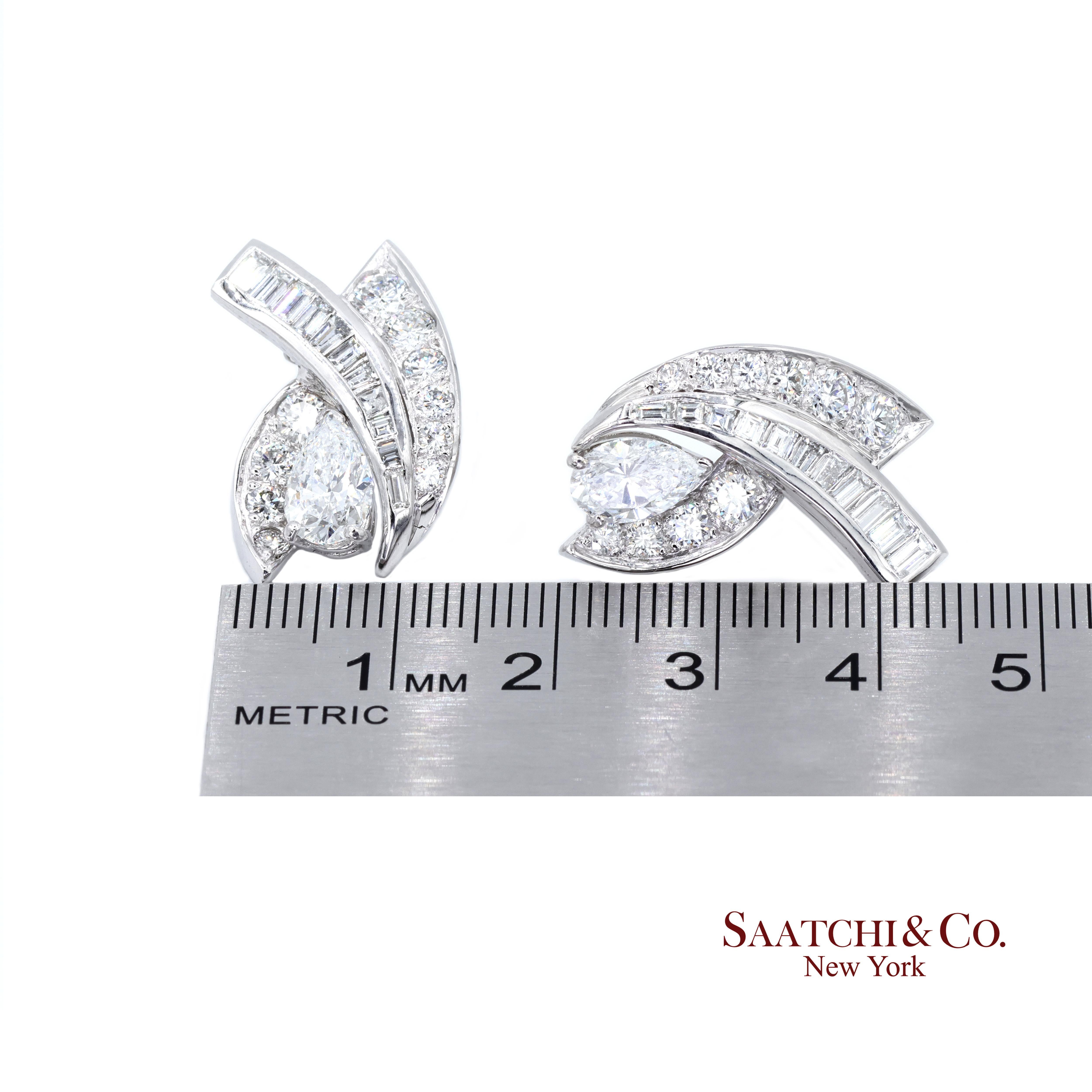 Boucles d'oreilles fantaisie luxe en platine 950 diamants blancs naturels en vente 3