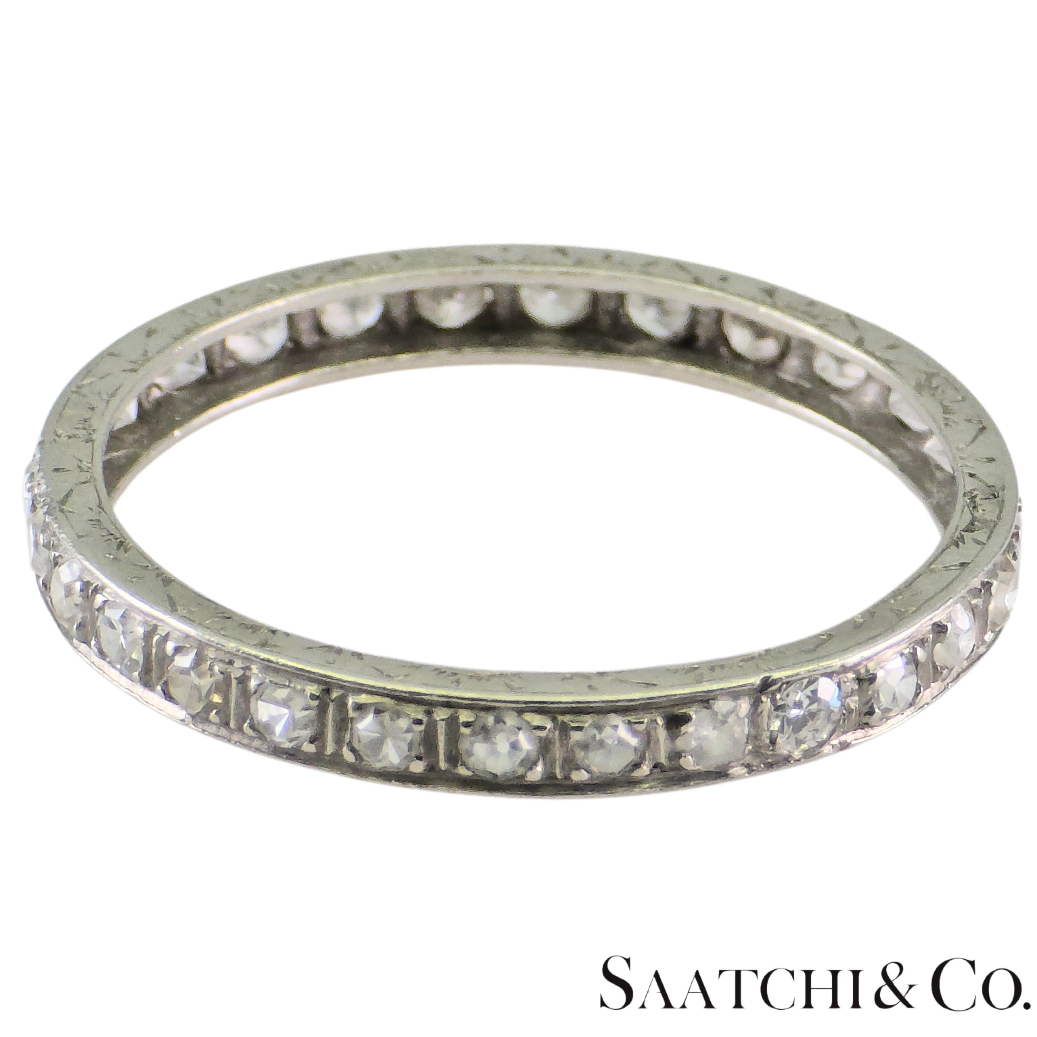 Platino 950 Banda d'epoca incisa a mano con diamante naturale a taglio singolo misura 6,5 in vendita 1