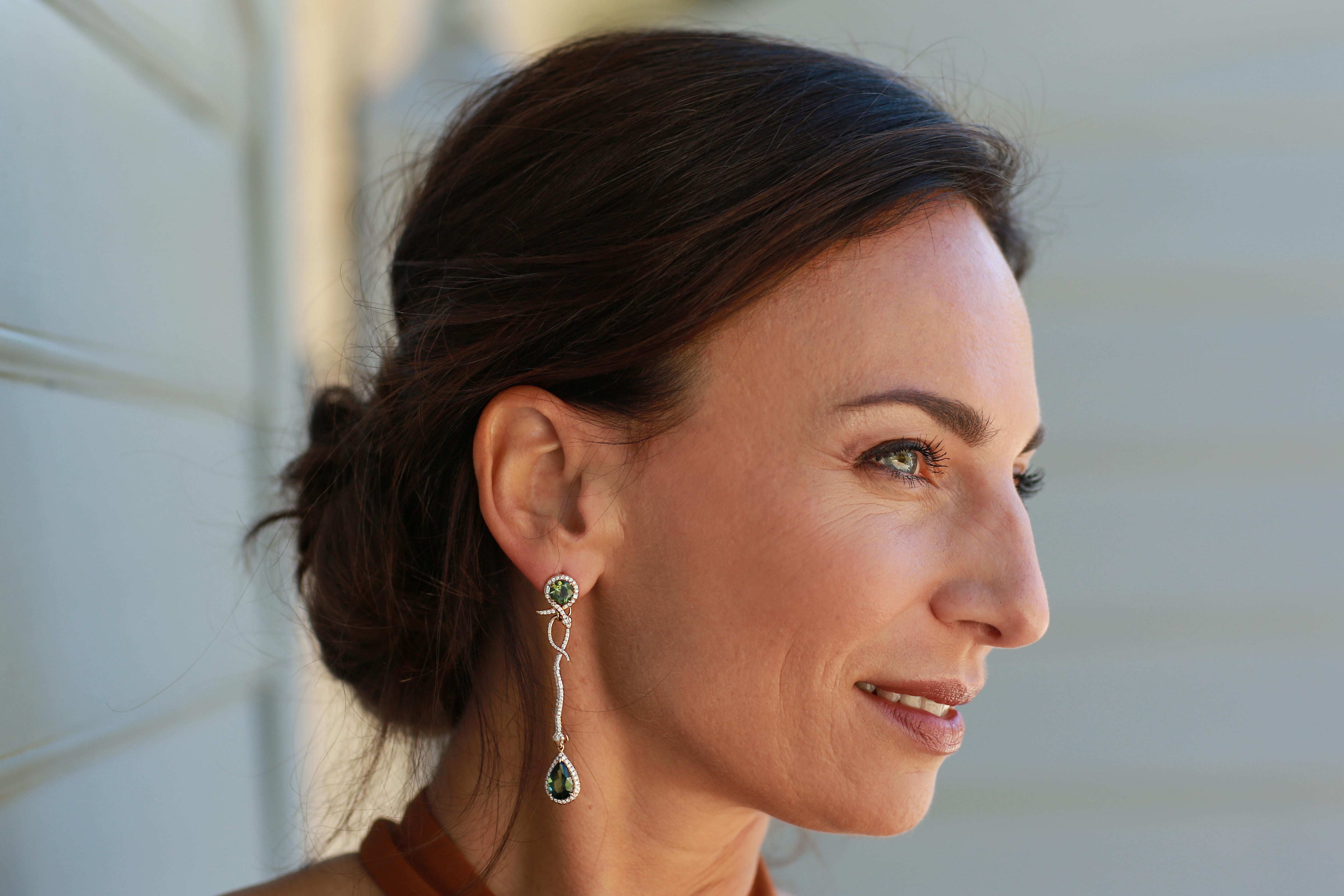 Modern PlatinumWhite Diamonds 3.69 Carat  Aenea Drop Dangle Earrings For Sale
