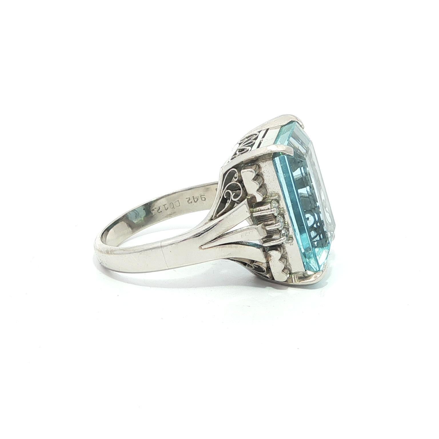 Platin 9,54ct Rechteckig Step Cut Aquamarin & Diamant Seiten massiv Ring im Angebot 6