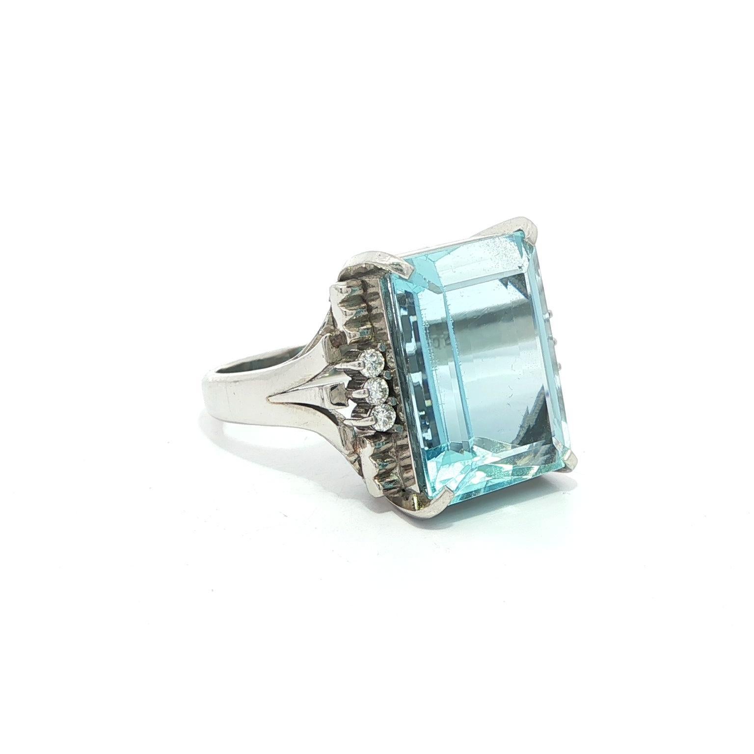 Platin 9,54ct Rechteckig Step Cut Aquamarin & Diamant Seiten massiv Ring im Angebot 9