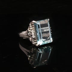 Platin 9,54ct Rechteckig Step Cut Aquamarin & Diamant Seiten massiv Ring