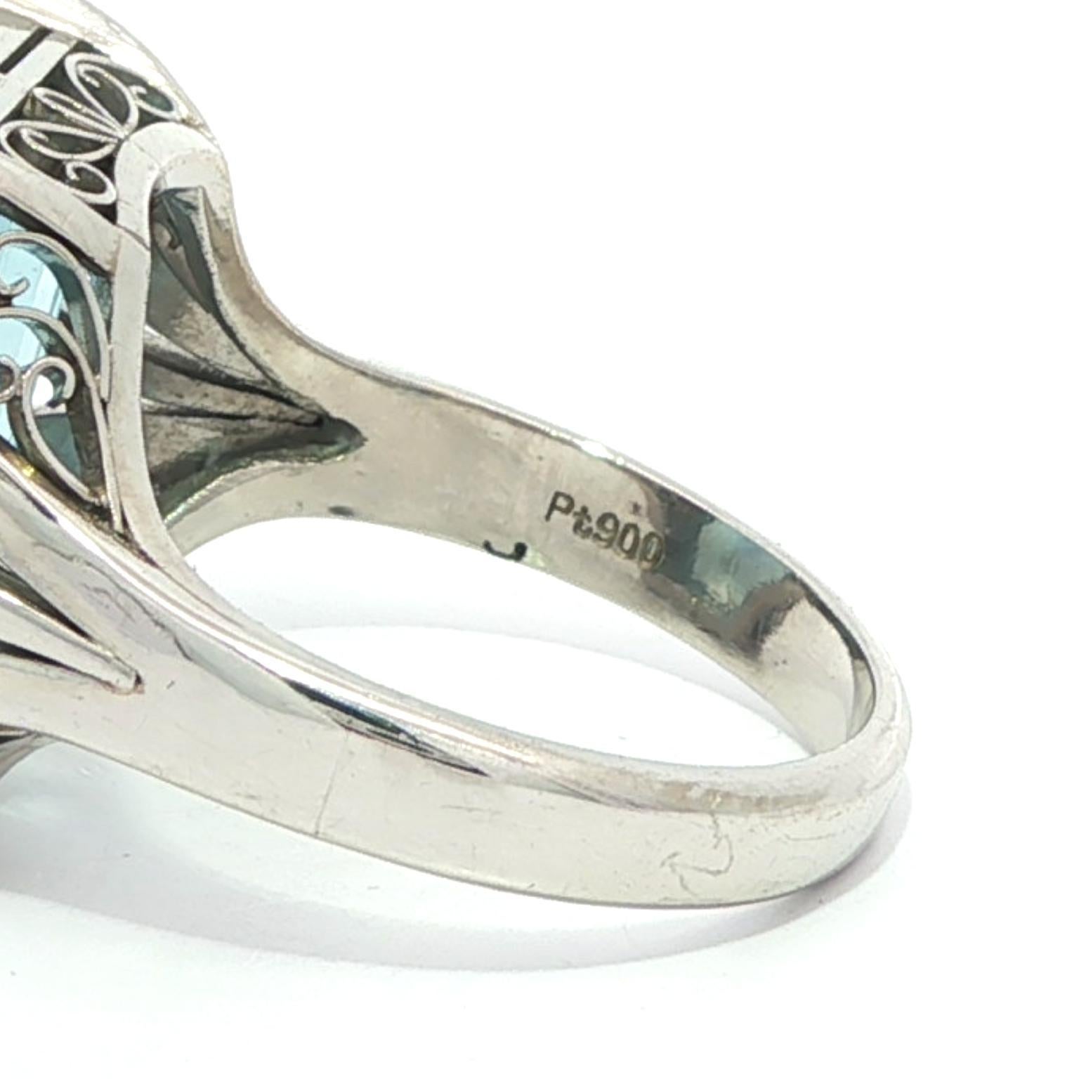 Platin 9,54ct Rechteckig Step Cut Aquamarin & Diamant Seiten massiv Ring im Zustand „Hervorragend“ im Angebot in Montclair, NJ