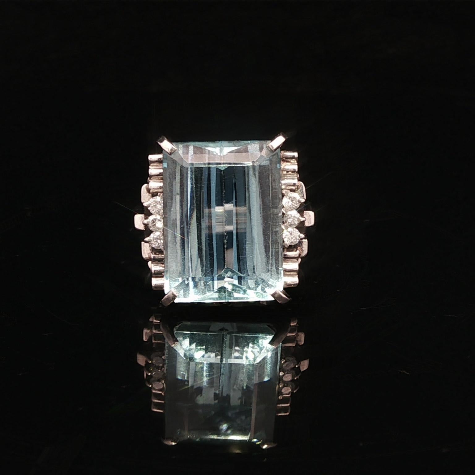 Platin 9,54ct Rechteckig Step Cut Aquamarin & Diamant Seiten massiv Ring Damen im Angebot
