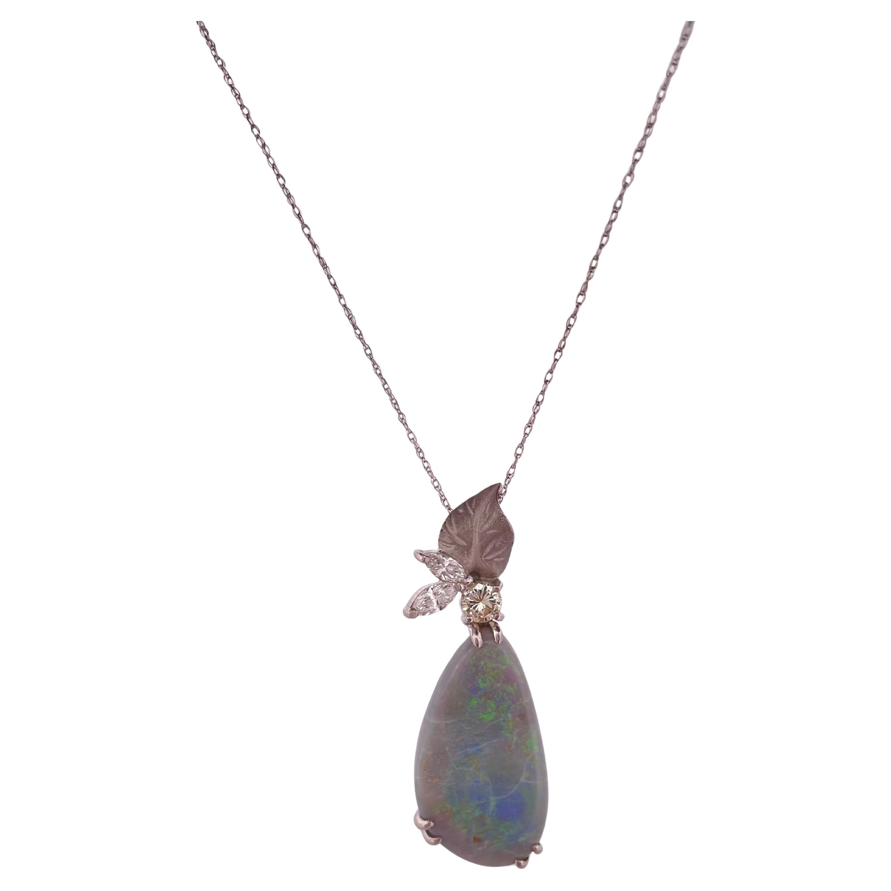 Platin 9,7ctw Opal & 0,47ctw Diamant-Anhänger mit 18k Weißgold 18" Kette im Angebot