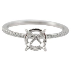 Platin akzentuiert Hidden Halo Diamant Runde Semi Mount Verlobungsring