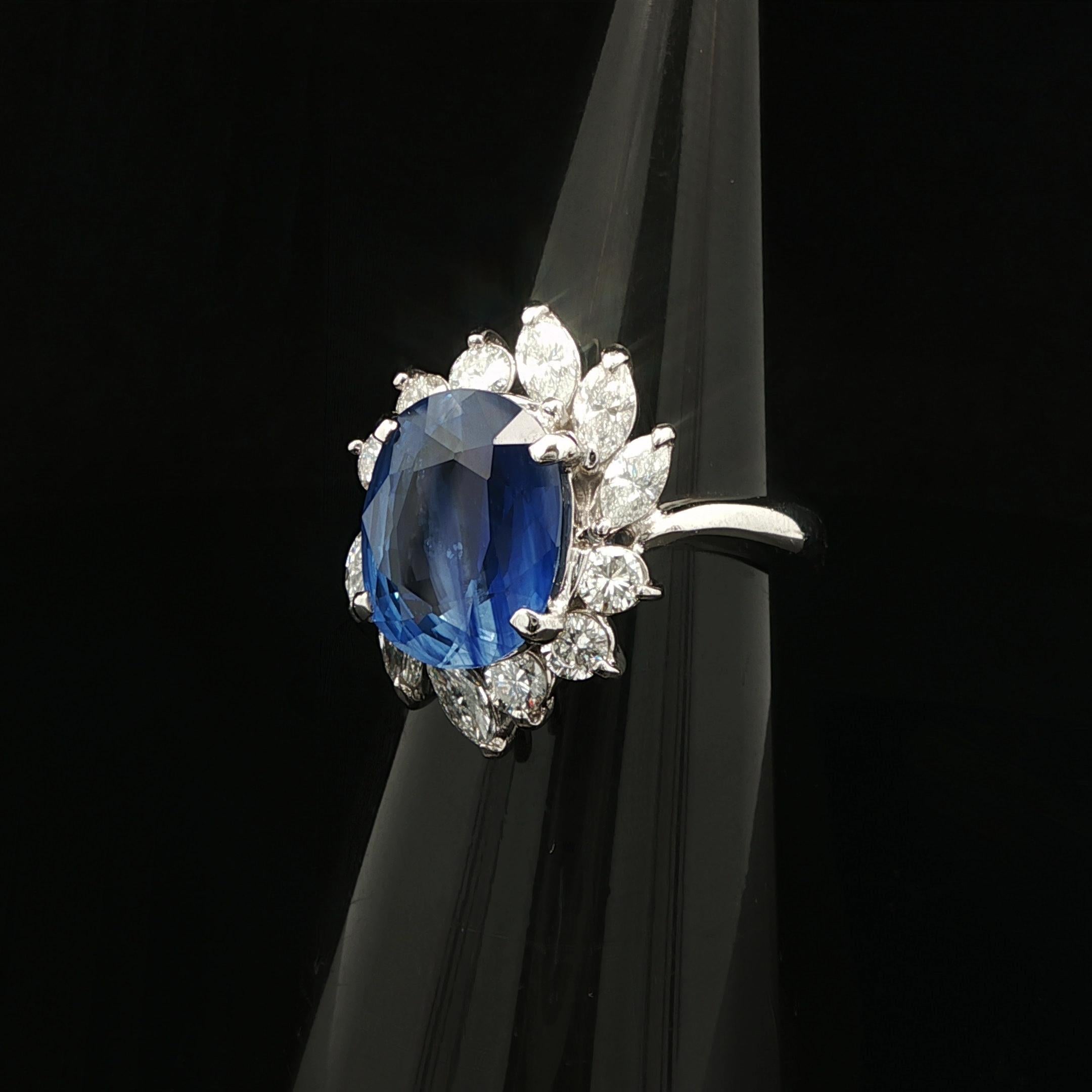 Platin AGL 6,82ctw Ceylon Seidig Samtig Blauer Saphir w / Diamant Halo Ring im Angebot 8