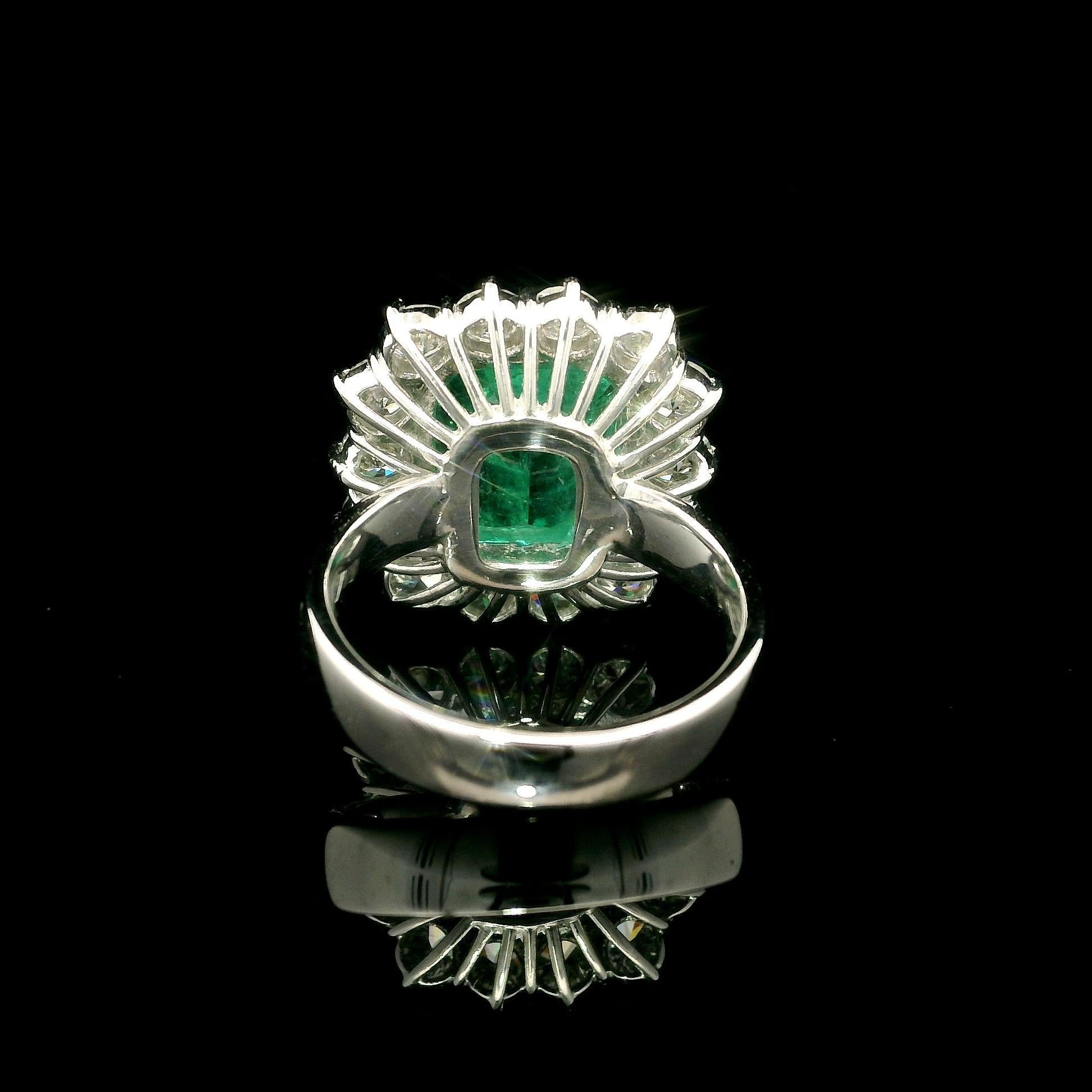 Platinum AGL 7.59ctw Colombian Emerald w/ Large Diamond Halo Substantial Ring In Excellent Condition For Sale In Montclair, NJ