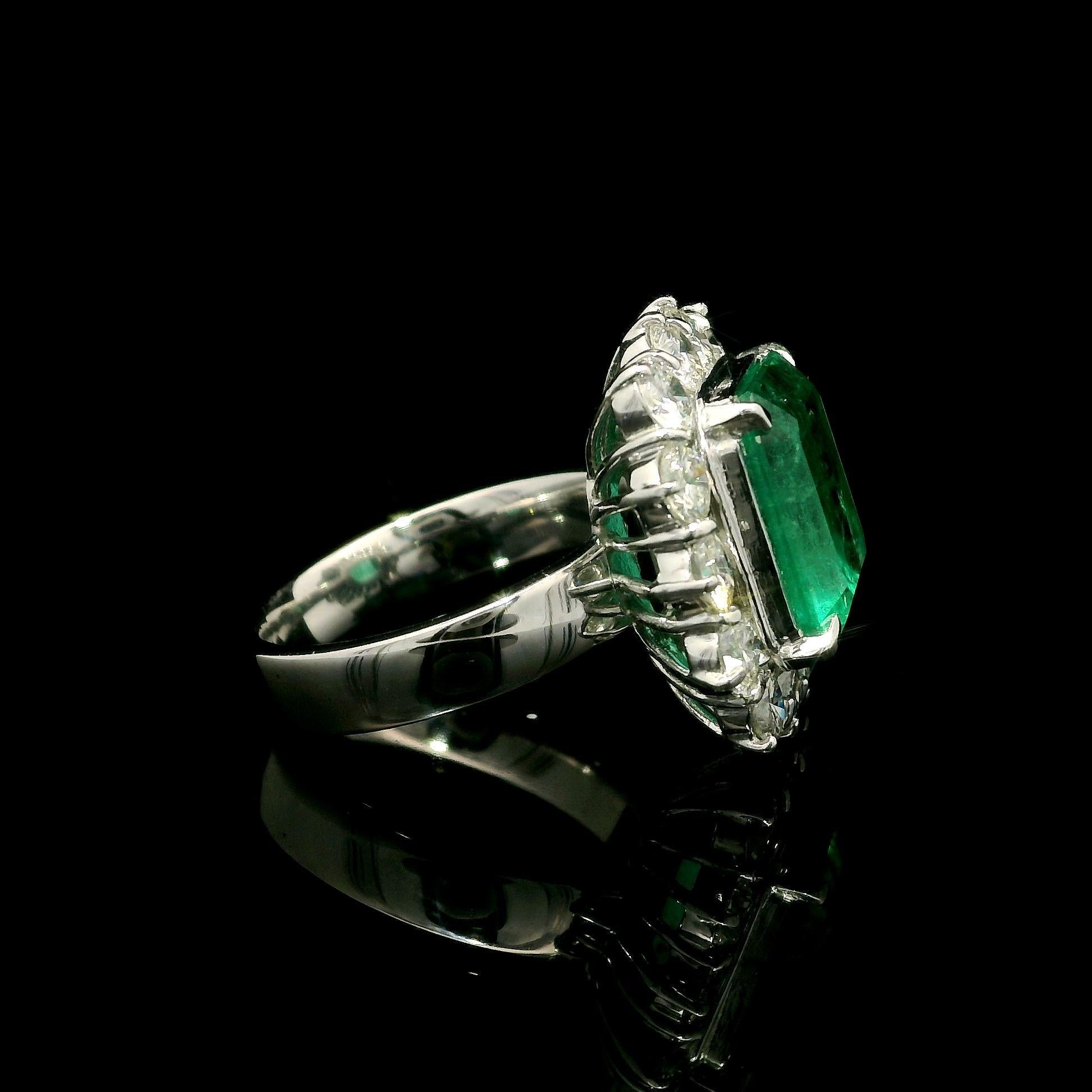 Women's Platinum AGL 7.59ctw Colombian Emerald w/ Large Diamond Halo Substantial Ring For Sale