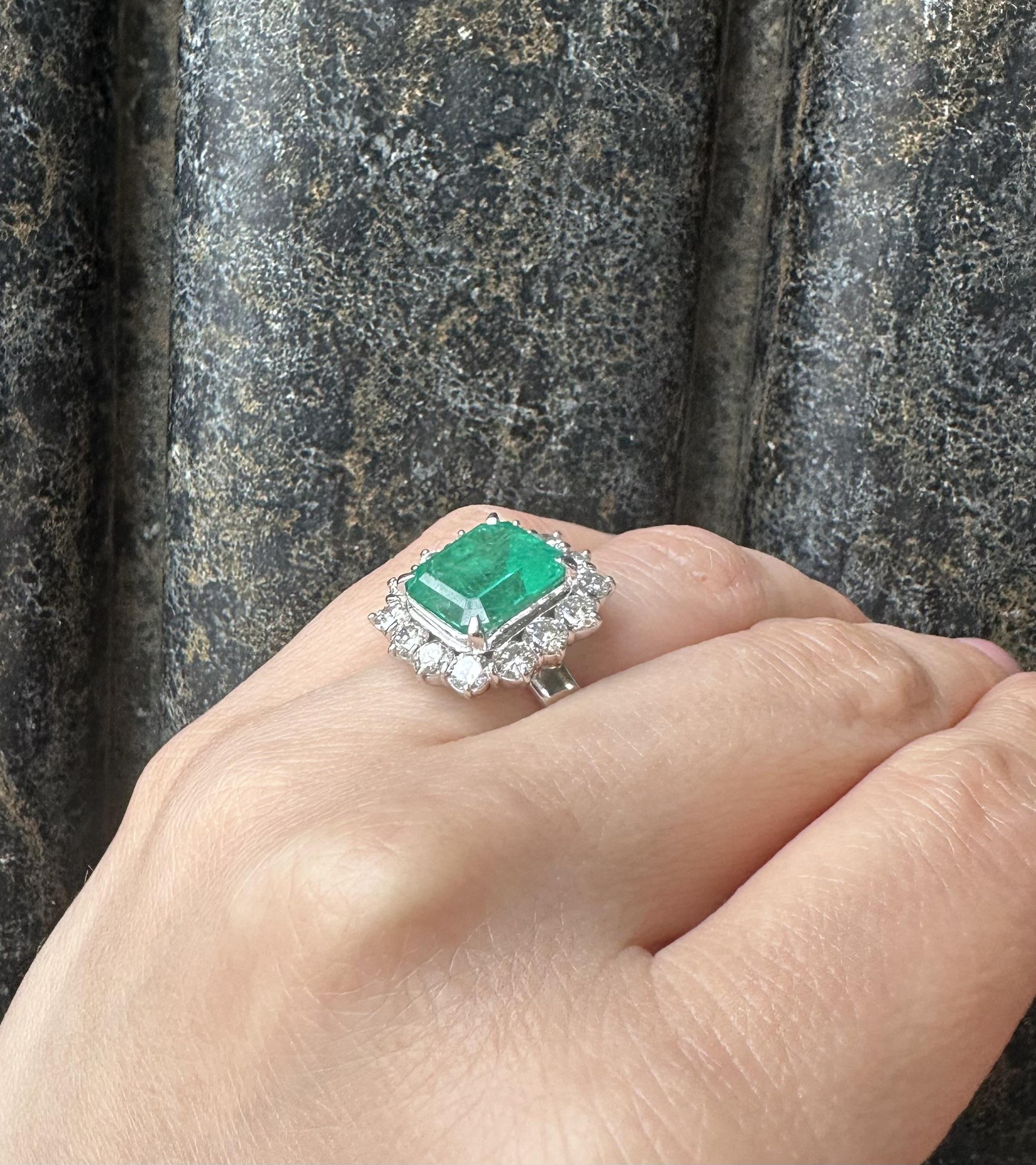 Platinum AGL 7.59ctw Colombian Emerald w/ Large Diamond Halo Substantial Ring For Sale 2