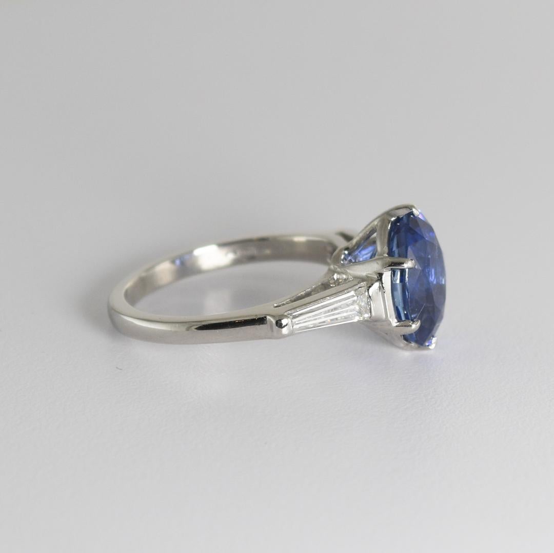 Oval Cut Platinum AGL Certified Sapphire & Diamond Ring 6.9g For Sale