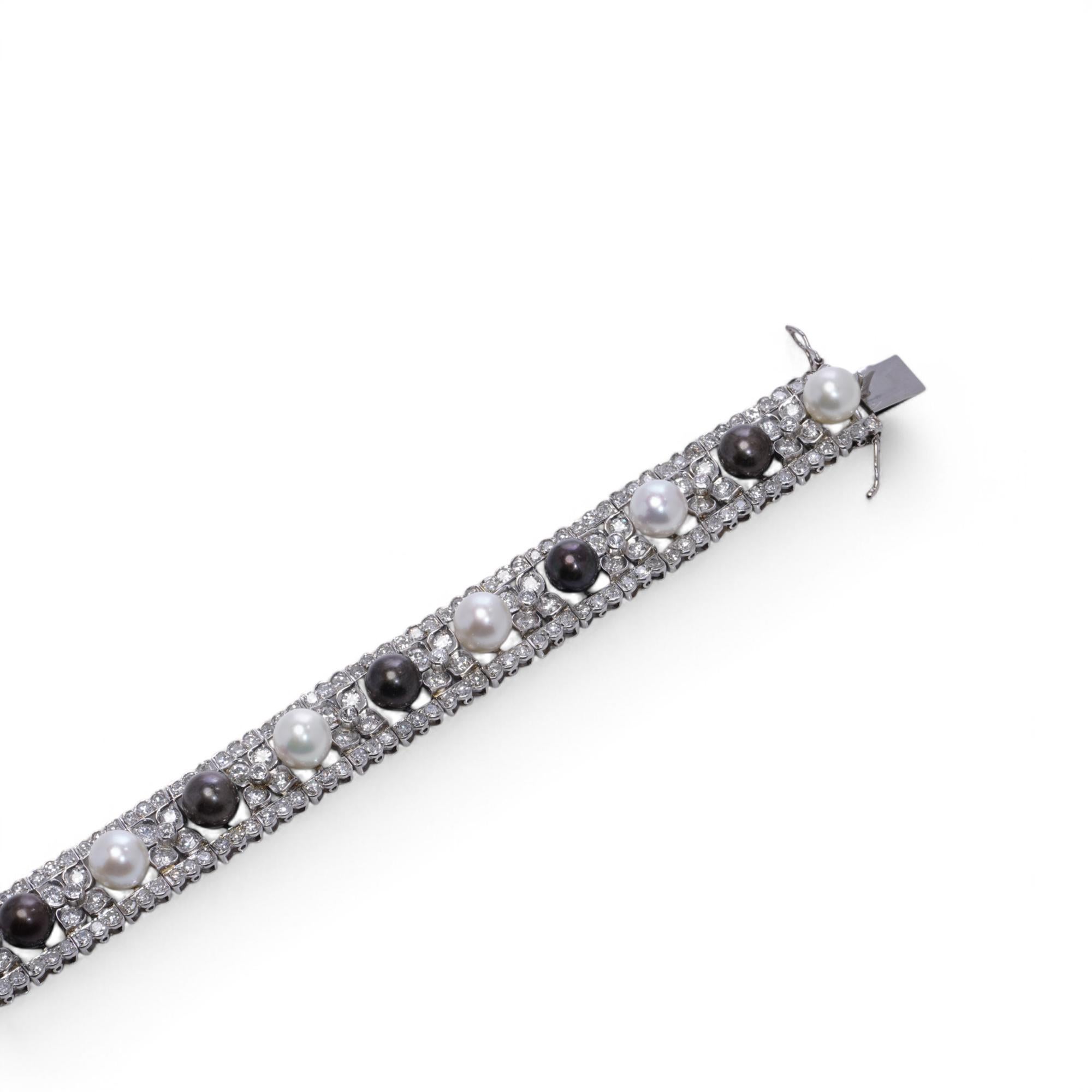 Women's or Men's Platinum Akoya and Tahitian Pearl and Diamond Bracelet, 1970s - 180s For Sale