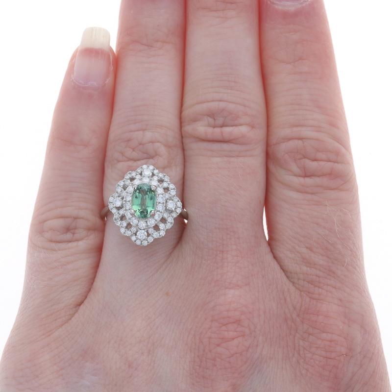Taglio ovale Anello aureola in platino con alessandrite e diamanti - Pizzo floreale ovale 1,70ctw GIA in vendita