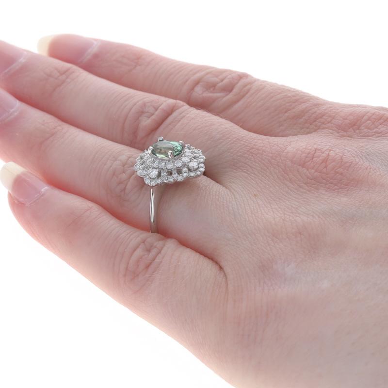 Donna Anello aureola in platino con alessandrite e diamanti - Pizzo floreale ovale 1,70ctw GIA in vendita