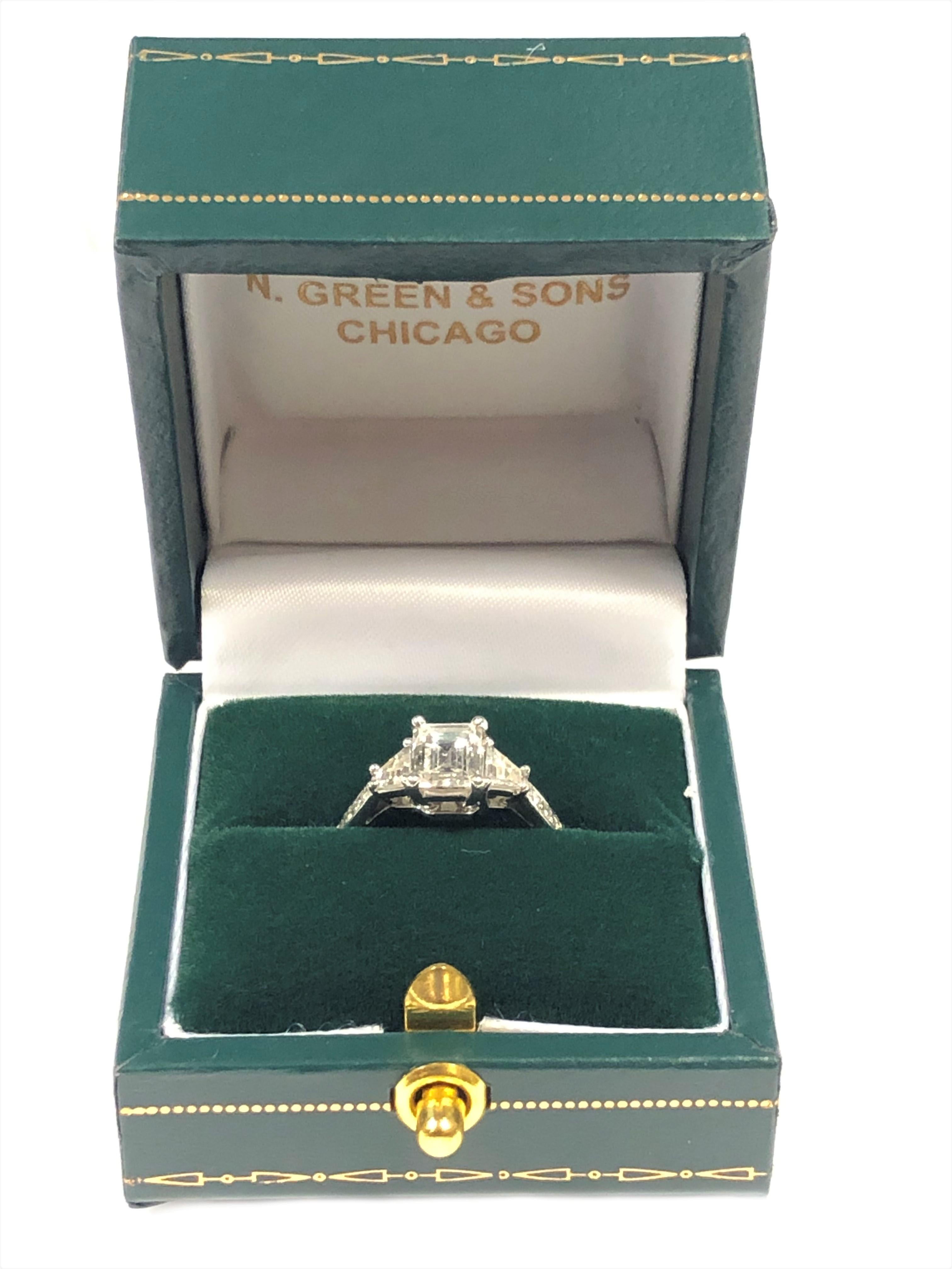 Platinum and 1 Carat Emerald Cut Diamond Engagement Ring In Excellent Condition In Chicago, IL