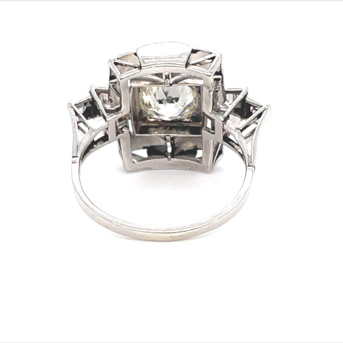 Old European Cut Platinum and 1.4 Carats Old European Diamond Art-Déco Ring, circa 1925 For Sale