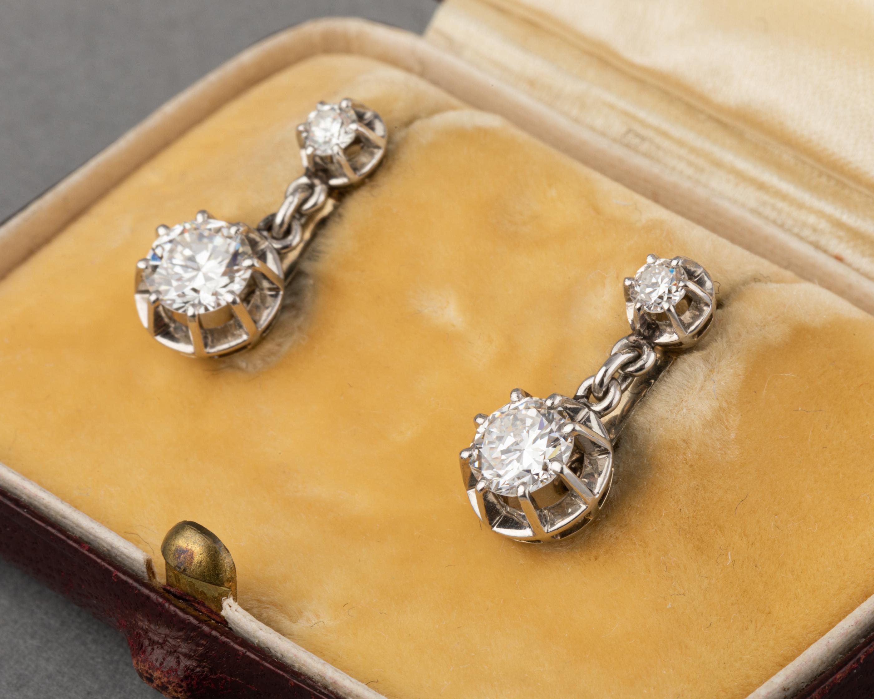 Women's Platinum and 1.60 Carat Diamonds French Art Deco Earrings For Sale