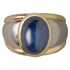 Vintage Platinum and 18 Carat Gold Ring with a Cabochon Sapphire