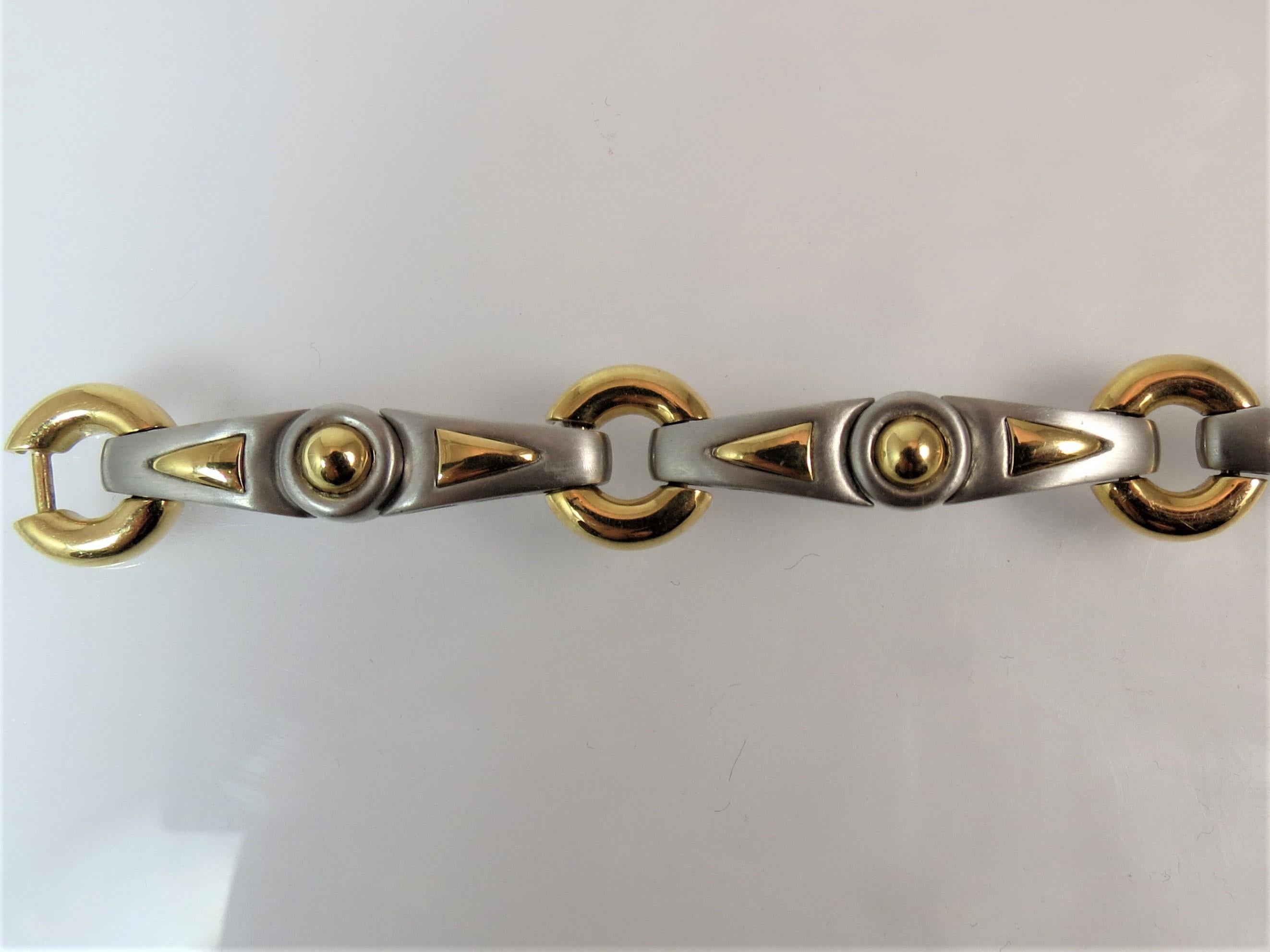 Platinum and 18 Karat Yellow Gold and Platinum Bracelet In Excellent Condition For Sale In Chicago, IL