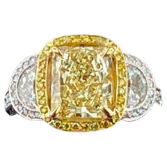 Platin und 18 KT Gelbgold 3,74 Karat Fancy Gelbgold Diamantring mit Strahlenschliff