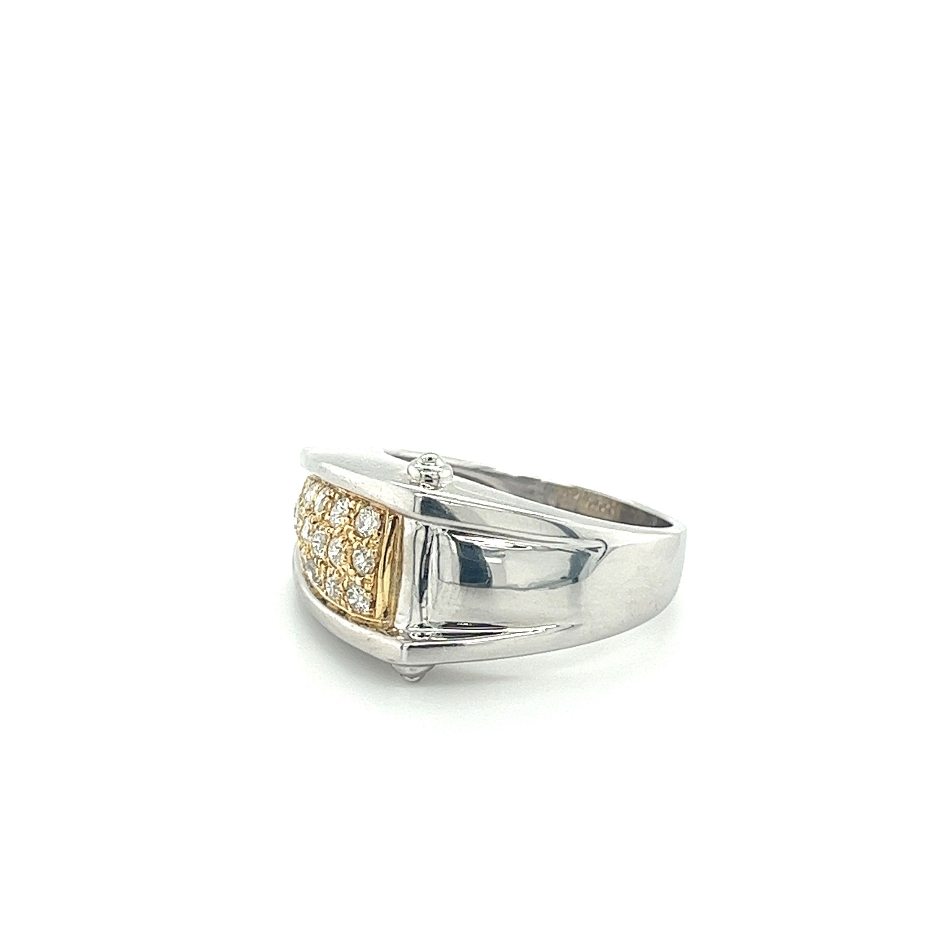 Platinum and 18K Gold Unisex Natural Diamond Pinky Ring In New Condition For Sale In Miami, FL