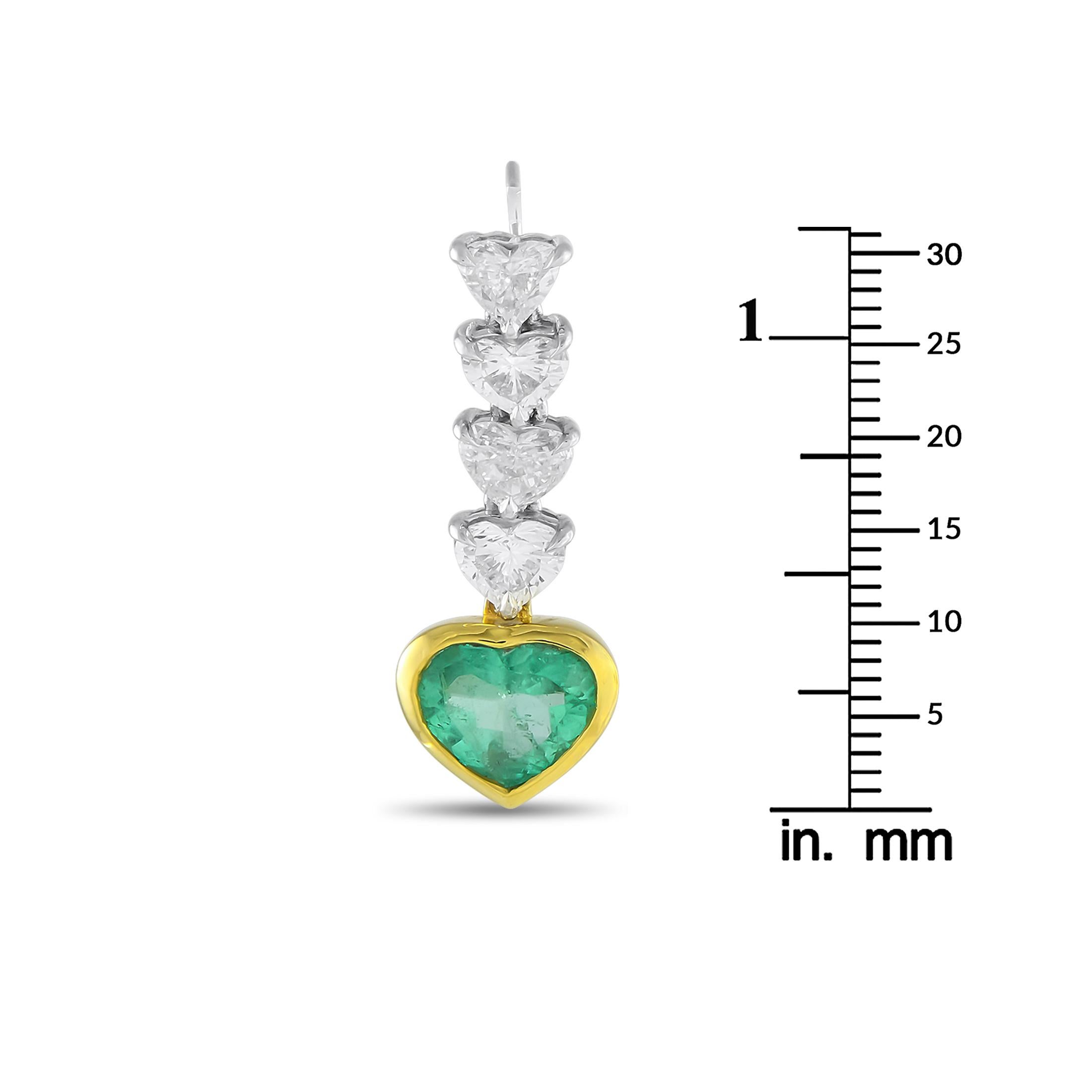 Pendants d'oreilles en platine et or jaune 18 carats avec diamants de 3,28 carats et émeraudes Excellent état - En vente à Southampton, PA