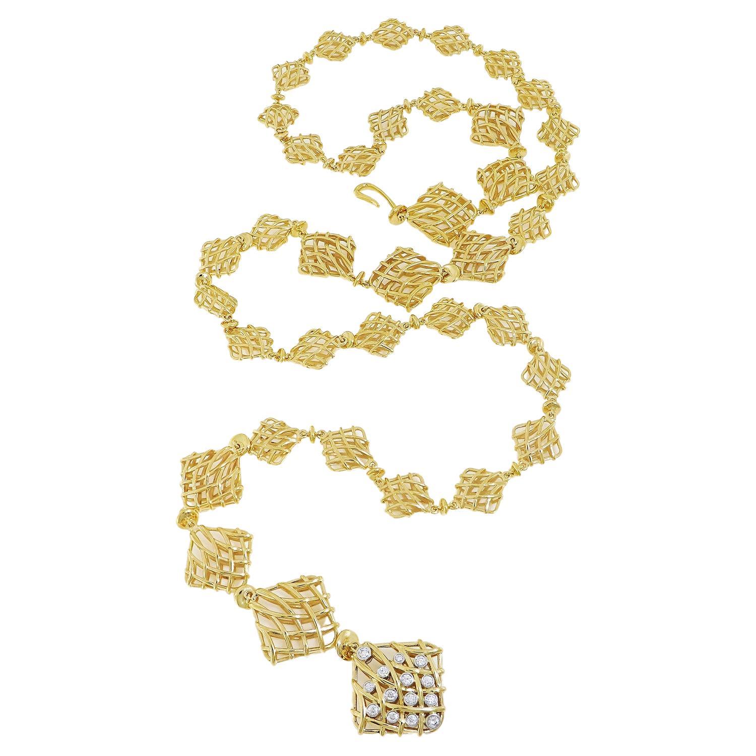 Platine et or jaune 18 carats  Collier à chaîne en forme de coussin tissé en vente