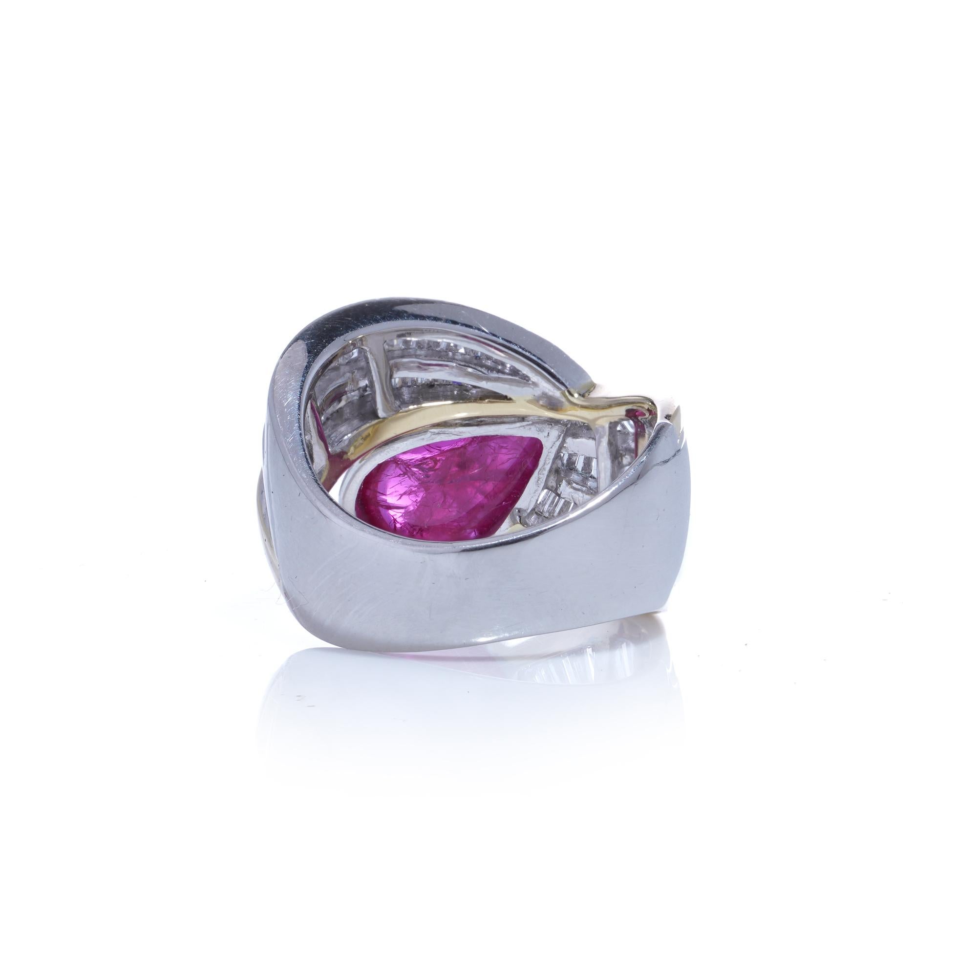 Platinum & 18kt Gold Ring with 2.70ct Ruby & 0.96ct Diamonds For Sale 1