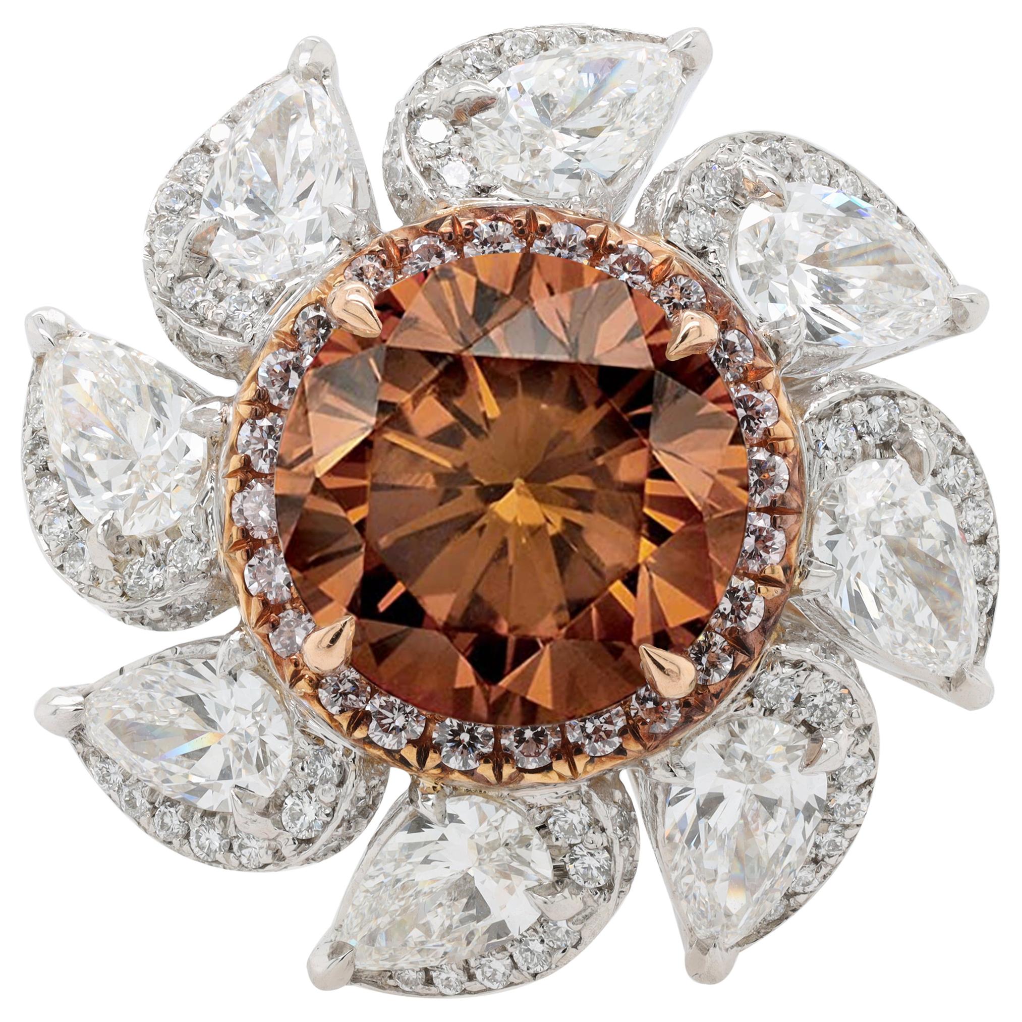 Platin und 18 Karat Gelbgold Fancy Diamantring mit weißen und rosa Diamanten im Angebot