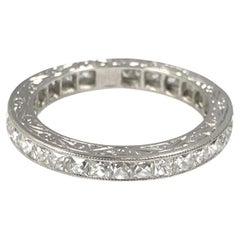 Bague à anneau d'éternité en platine et diamants taille française de 2 carats