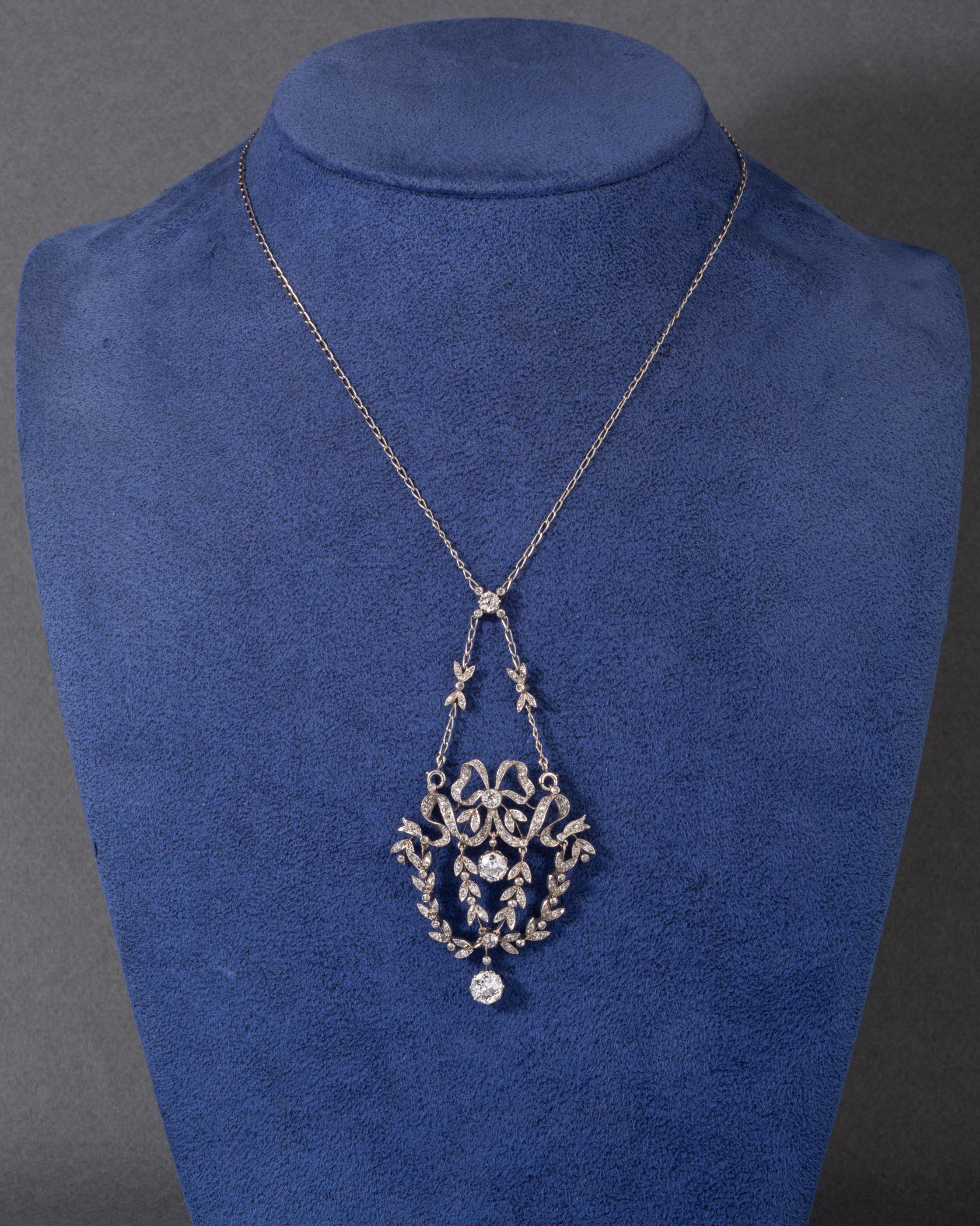 Platinum and 3 Carats Diamonds French Belle Epoque Pendant Necklace For Sale 3