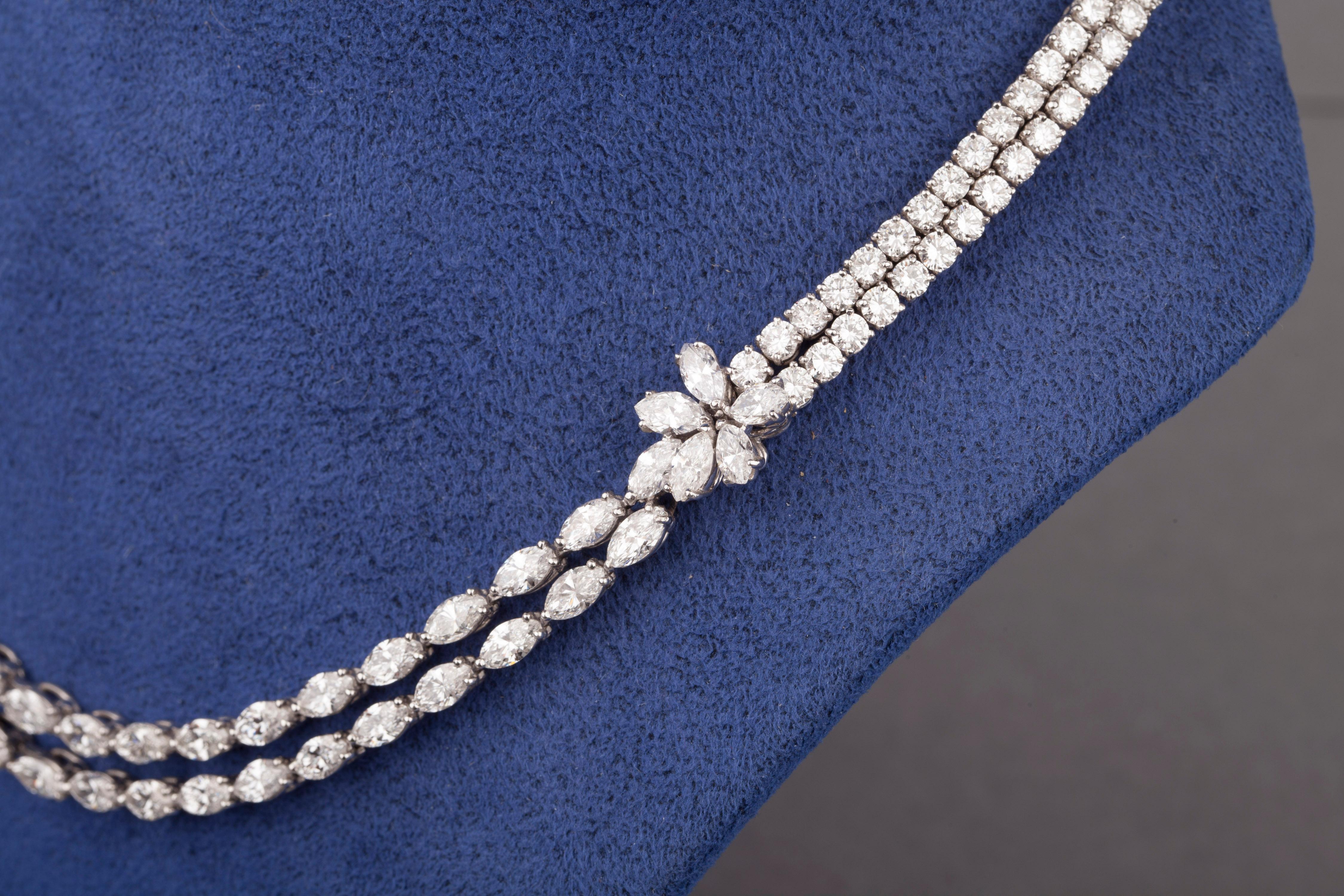 Platinum and 30 Carat Diamonds French Necklace For Sale 3