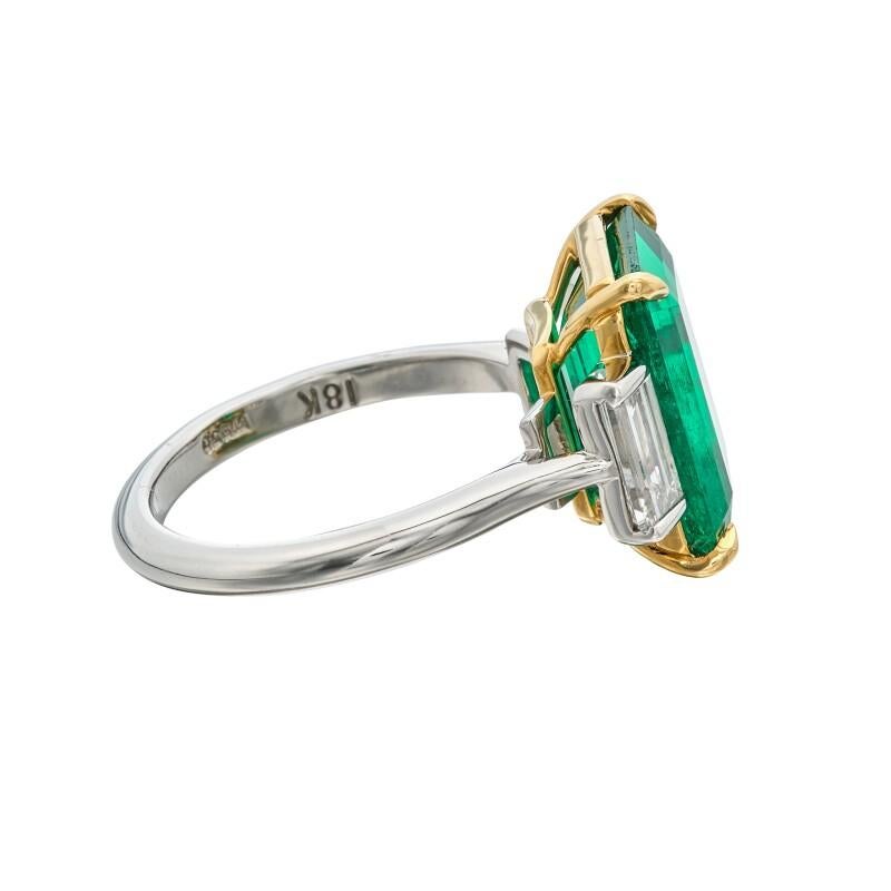 Platinum and 4.93ct Emerald Cut Colombian Emerald and Diamond Three Stone Ring In New Condition In New York, US