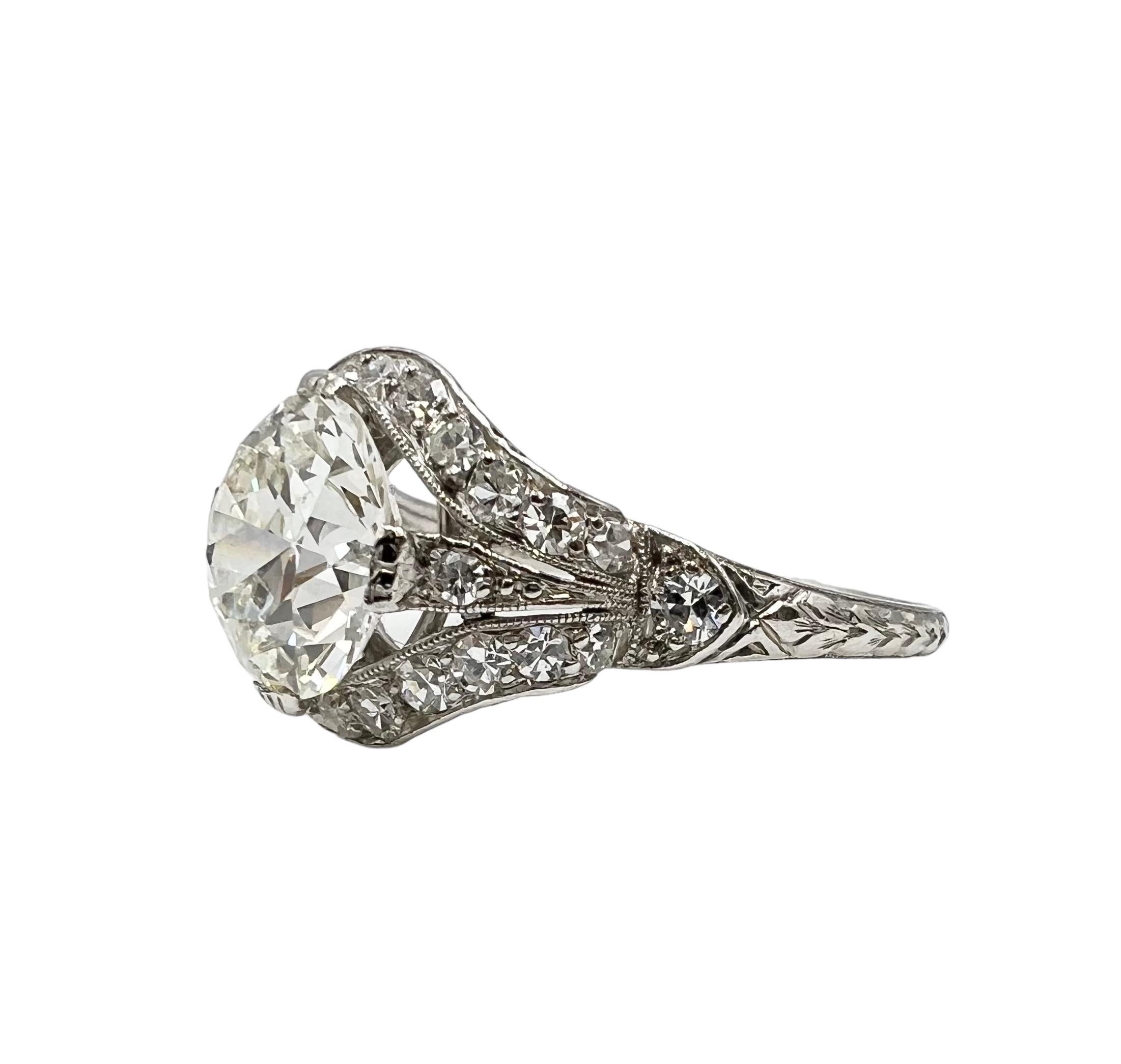 Platinum and diamond antique ladies' ring In Excellent Condition In Salinas, CA