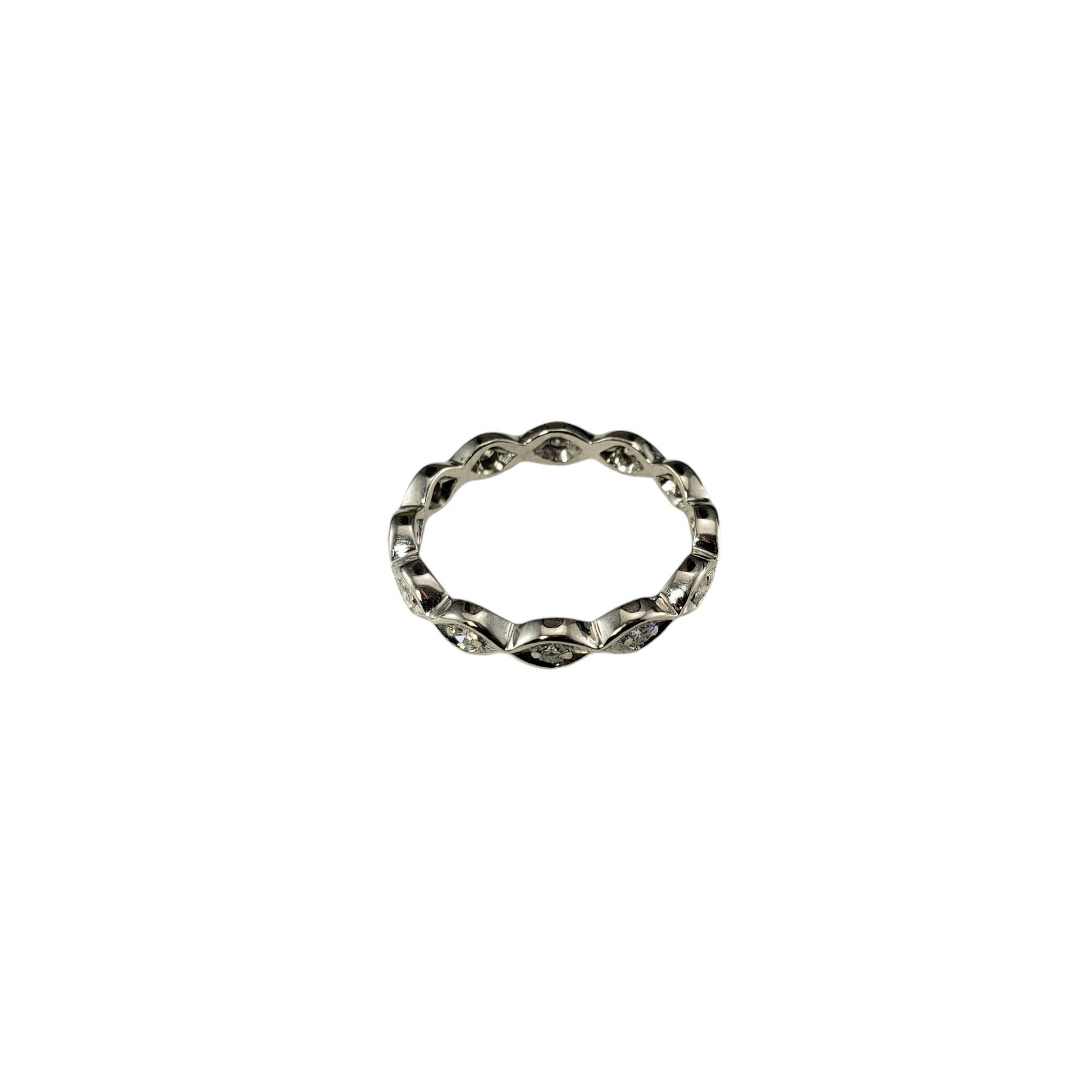 Bague à anneau en platine et diamants taille 6,25 n°18737 Bon état - En vente à Washington Depot, CT
