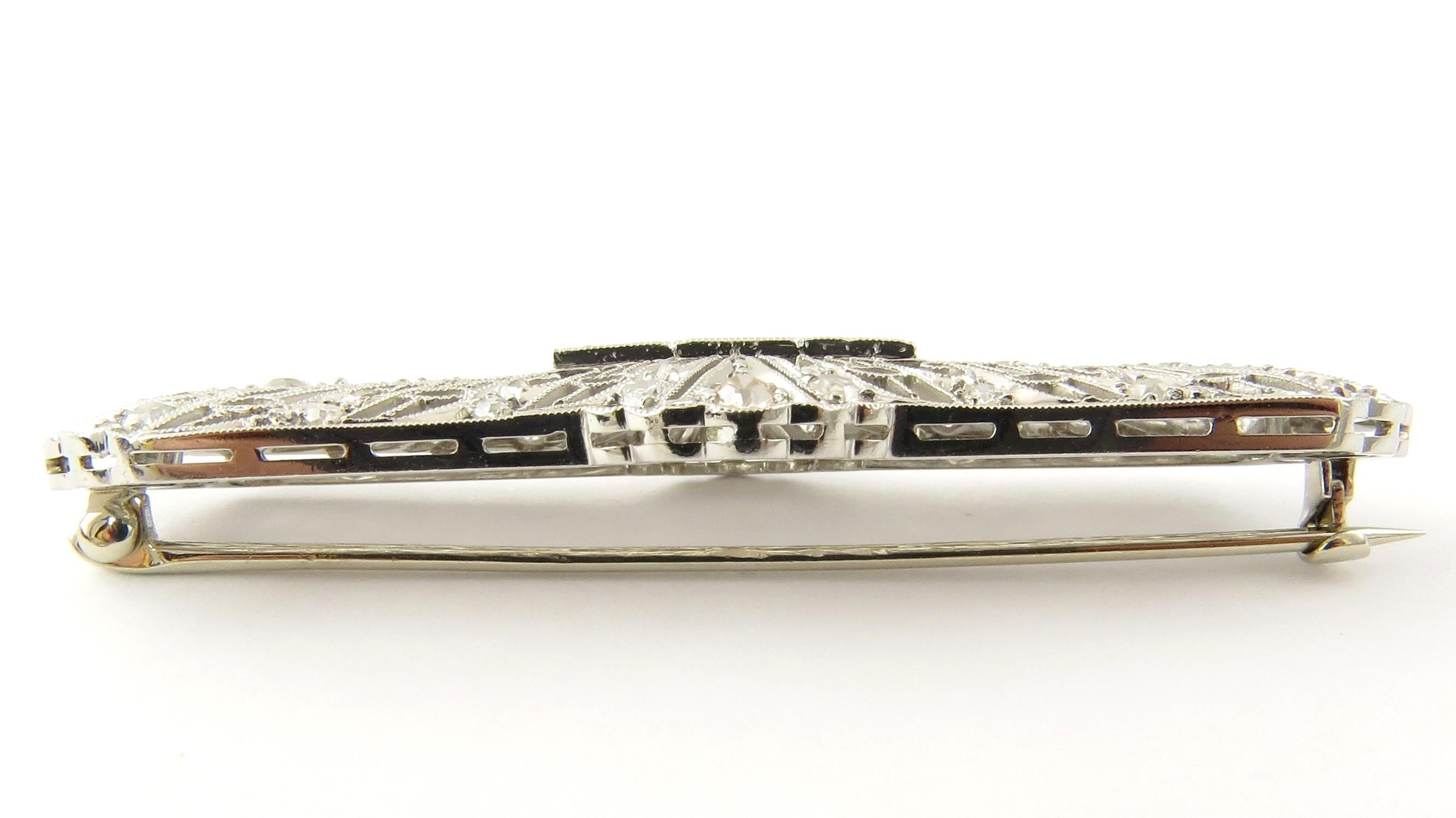 Platinum and Diamond Bar Pin or Brooch In Good Condition For Sale In Washington Depot, CT