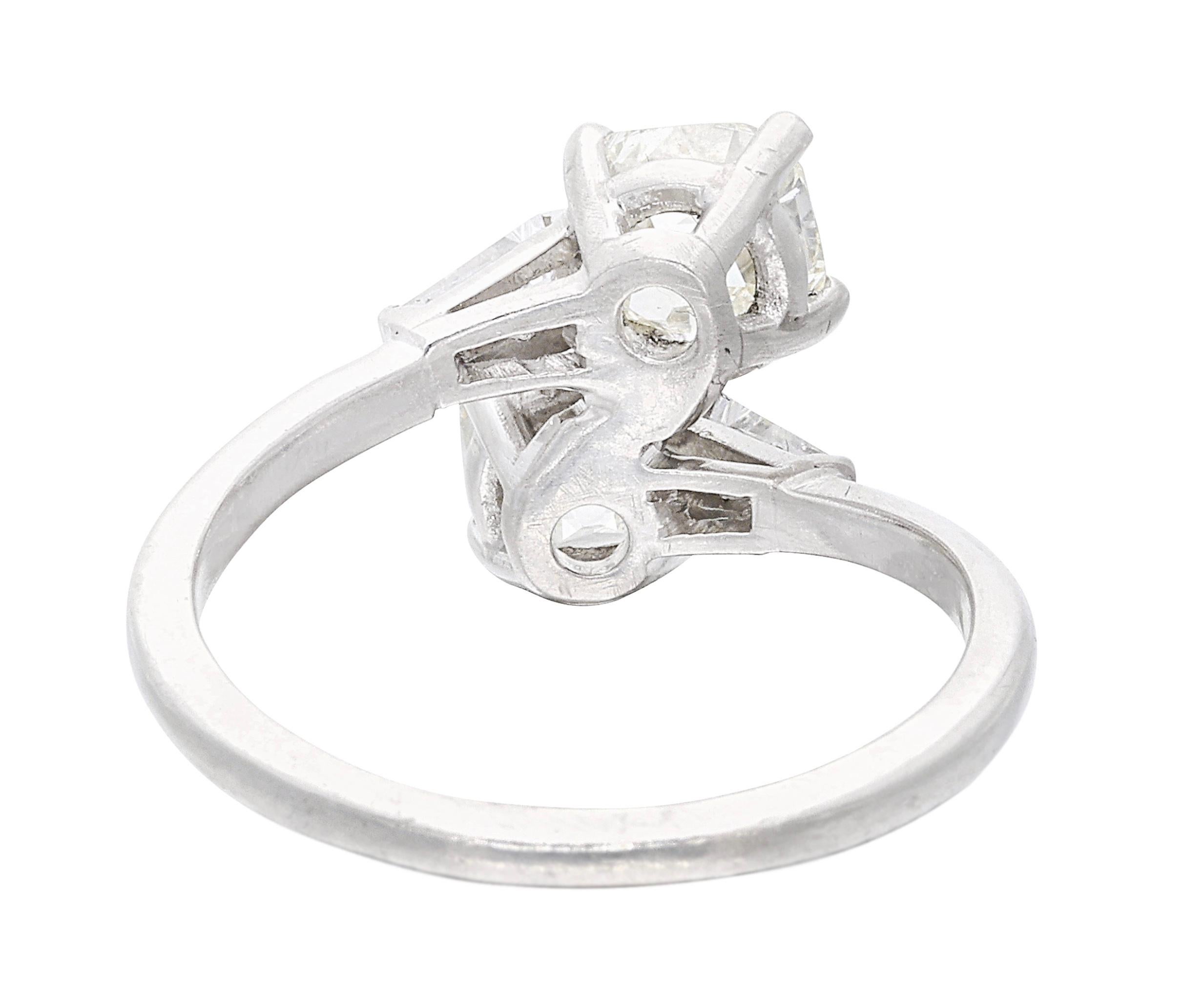 Platinum and Diamond Bypass Ring In Excellent Condition For Sale In New York, NY