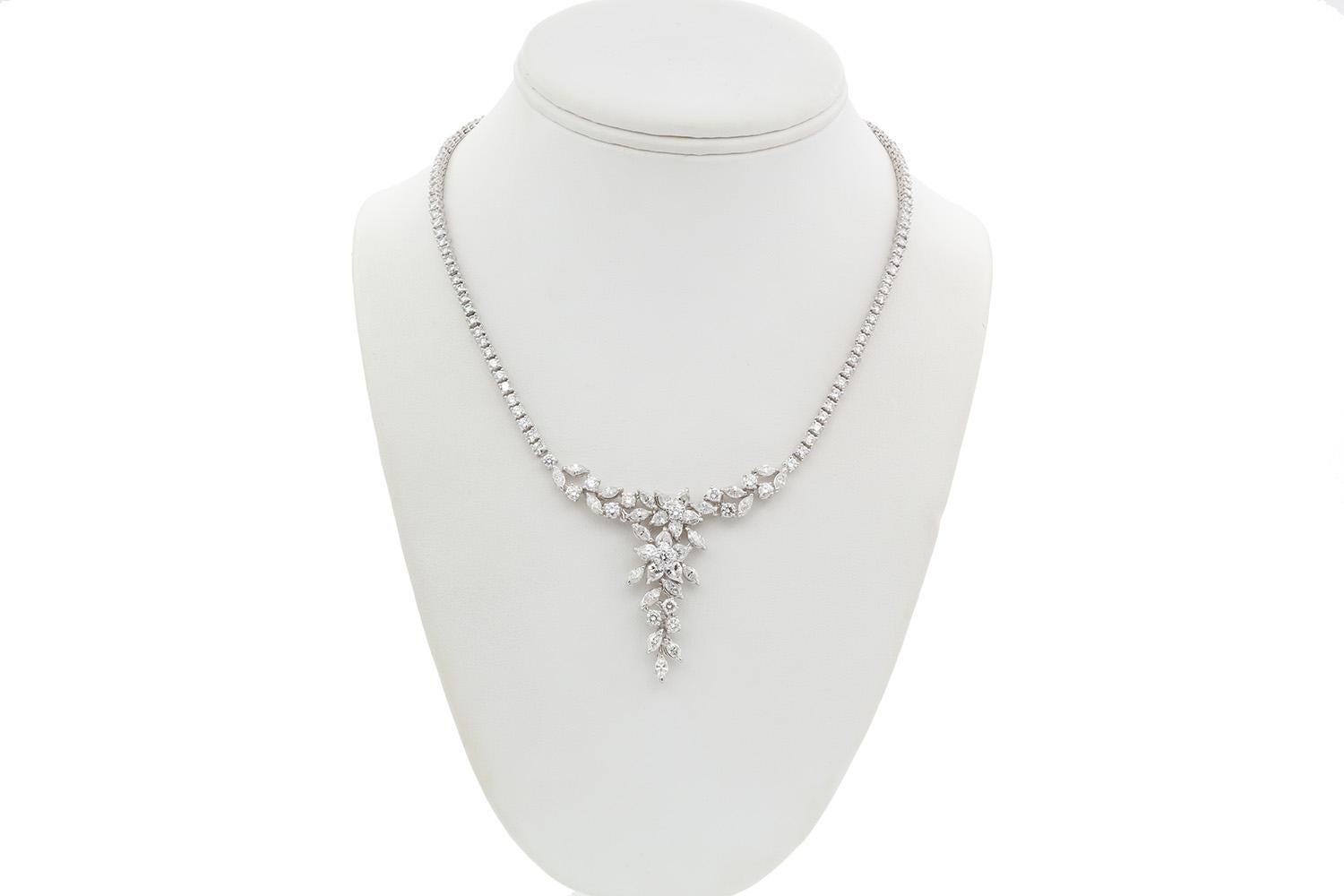 Platinum and Diamond Floral Cluster Estate Necklace 14.00ctw G/VS2 In Excellent Condition In Tustin, CA