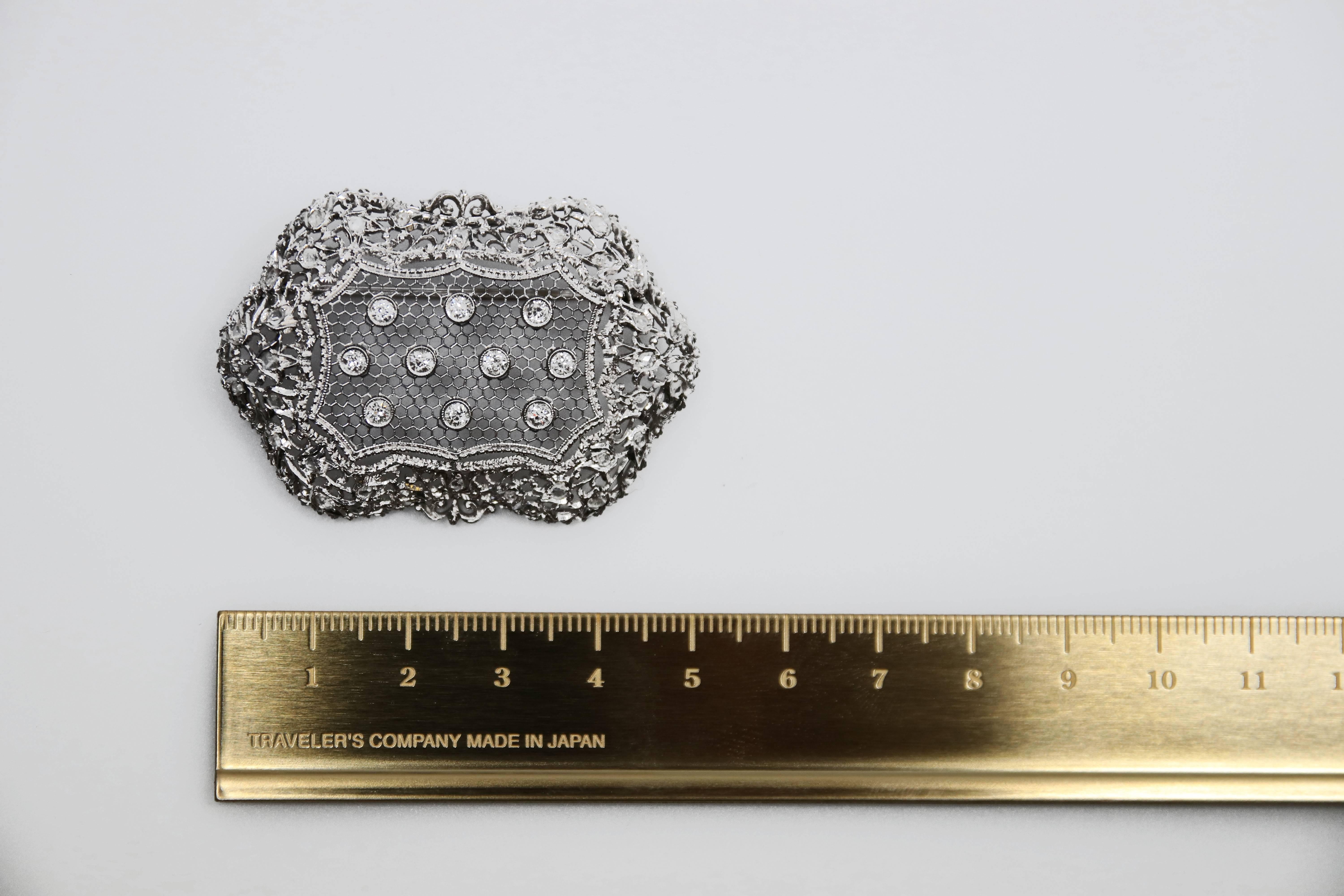 Platinum and Diamond Honeycomb Brooch, circa 1910 In Excellent Condition For Sale In Munich, DE