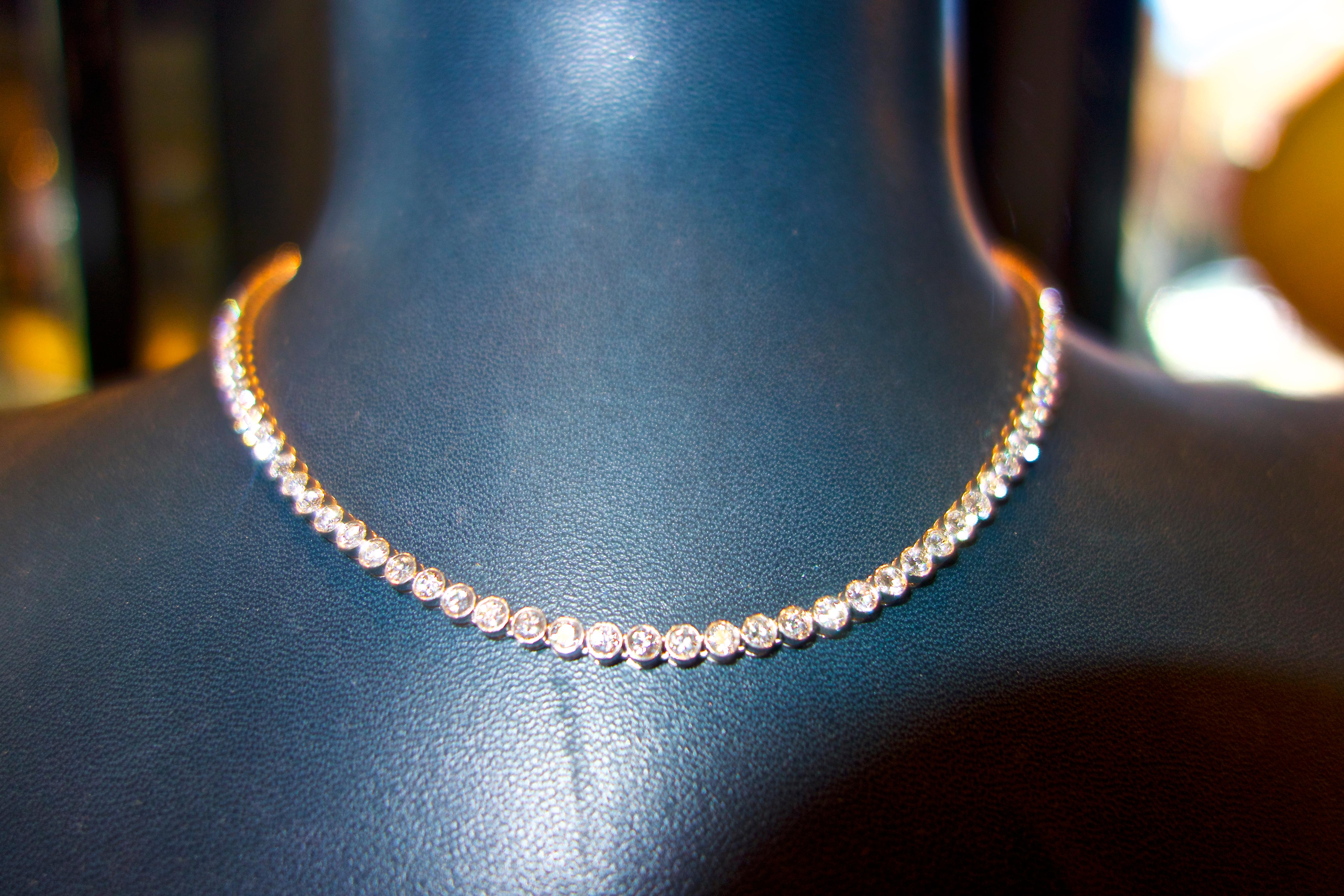 Platinum and Diamond Necklace In Excellent Condition In Aspen, CO