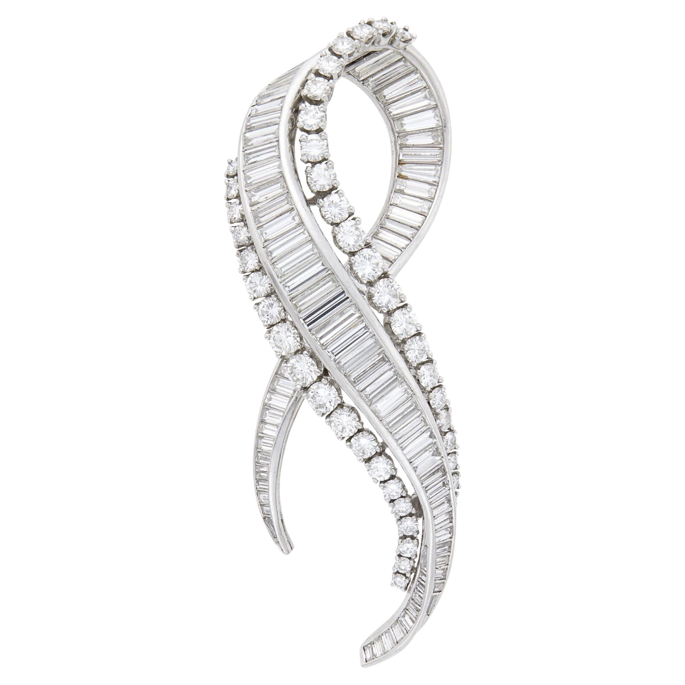 Platin- und Diamantband-Clip-Brosche