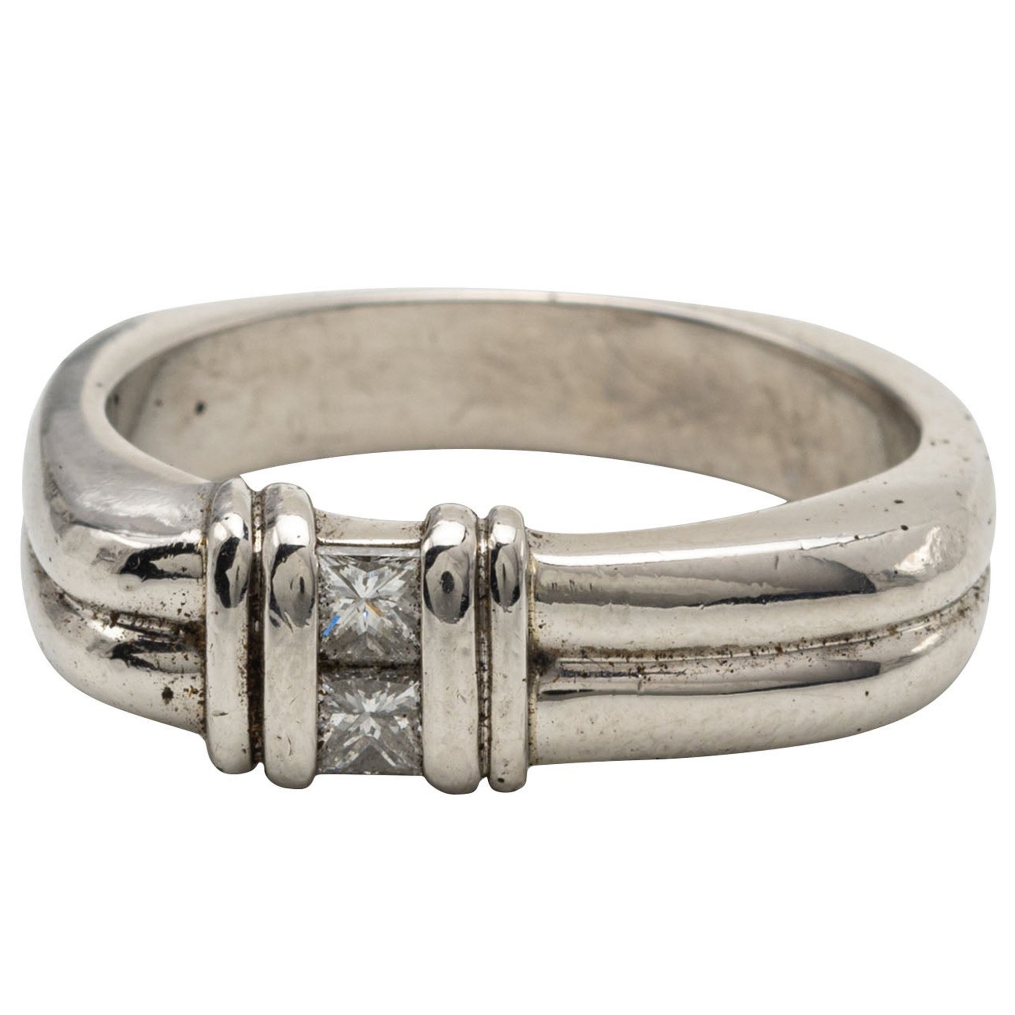 Bague en platine et diamants en vente