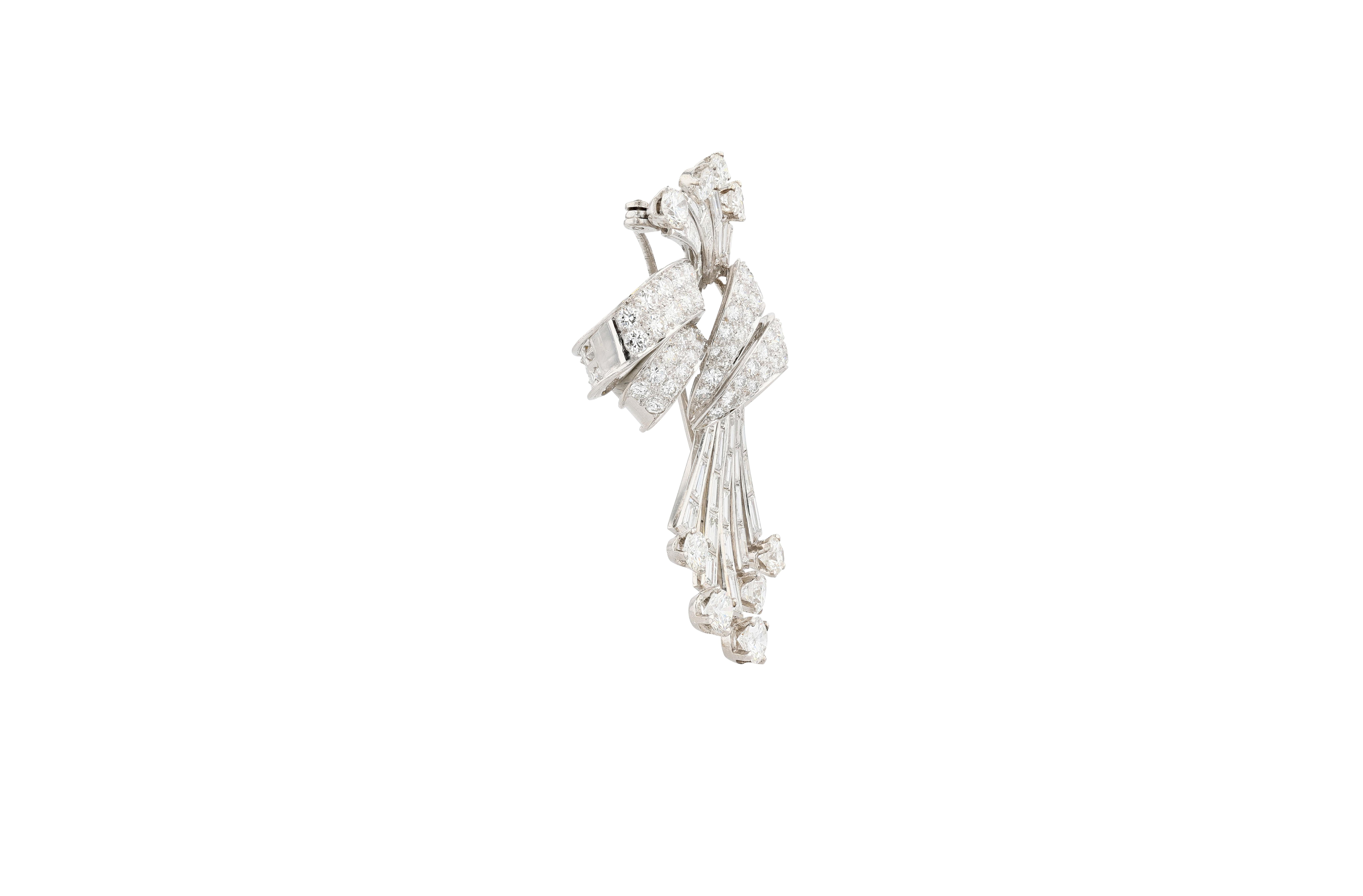 Après-guerre Broche spray en platine et diamants en vente