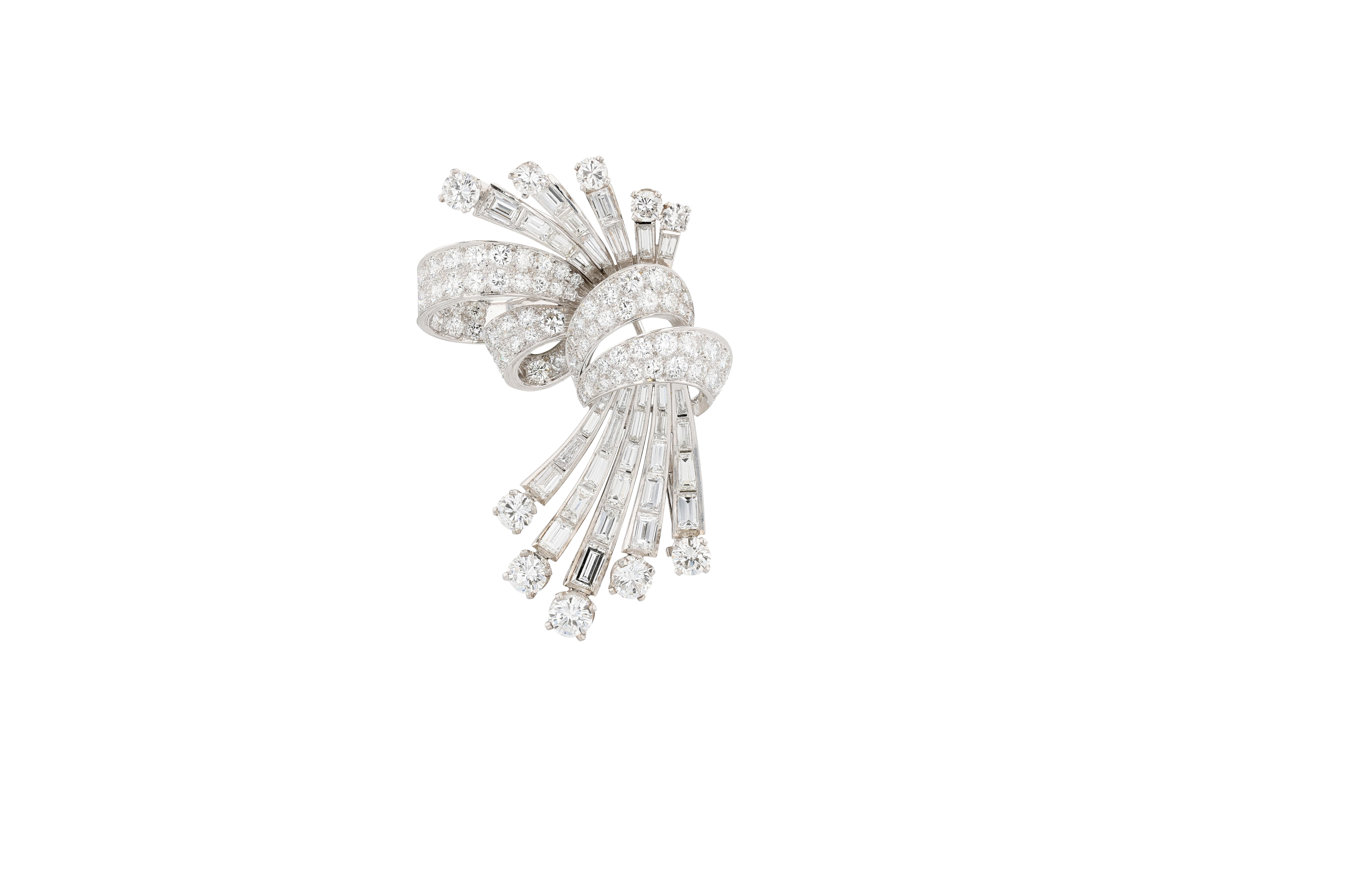 Broche spray en platine et diamants Bon état - En vente à Princeton, NJ