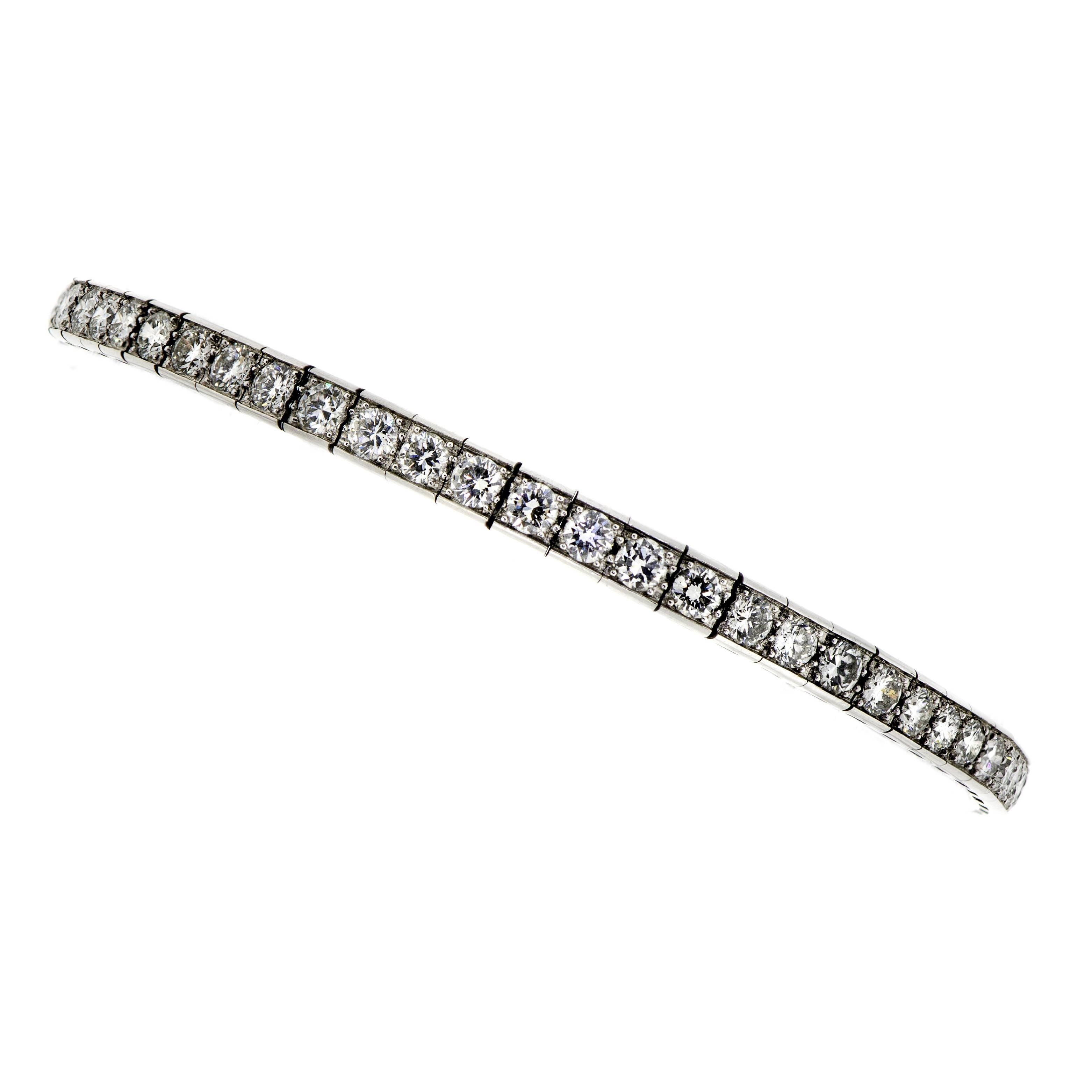 Platinum and Diamond Tennis Bracelet For Sale