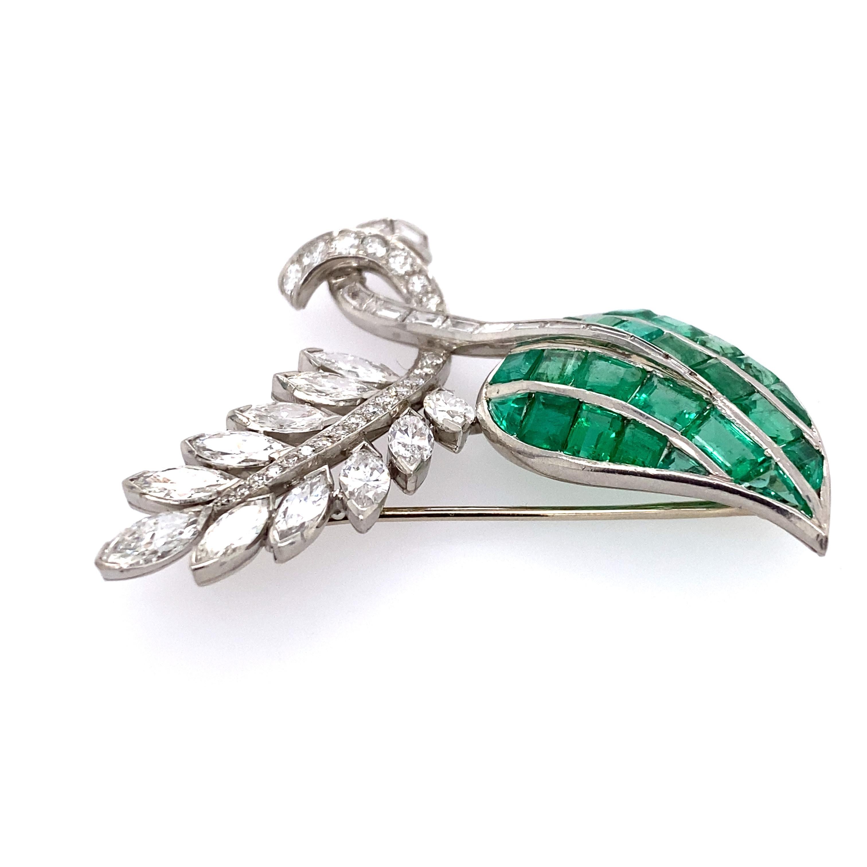 Platinum and Emerald Diamond Brooch In Excellent Condition For Sale In New York, NY